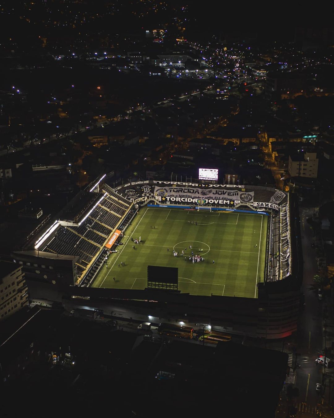 1080x1351 Estádio Urbano Caldeira (Vila Belmiro)