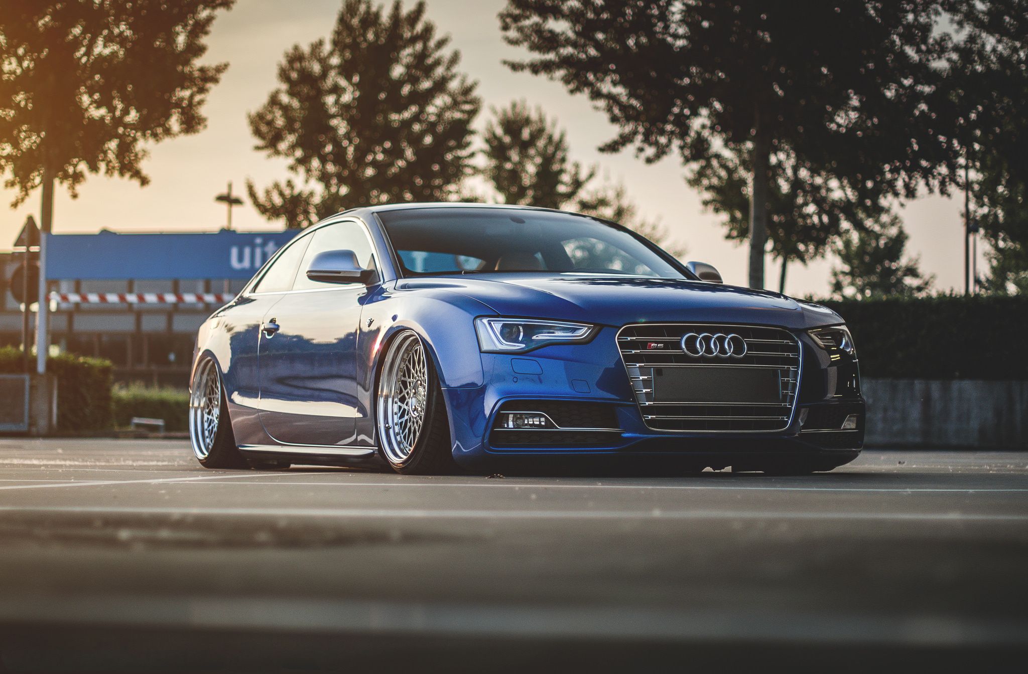 2048x1344 Audi Tuning Wallpaper