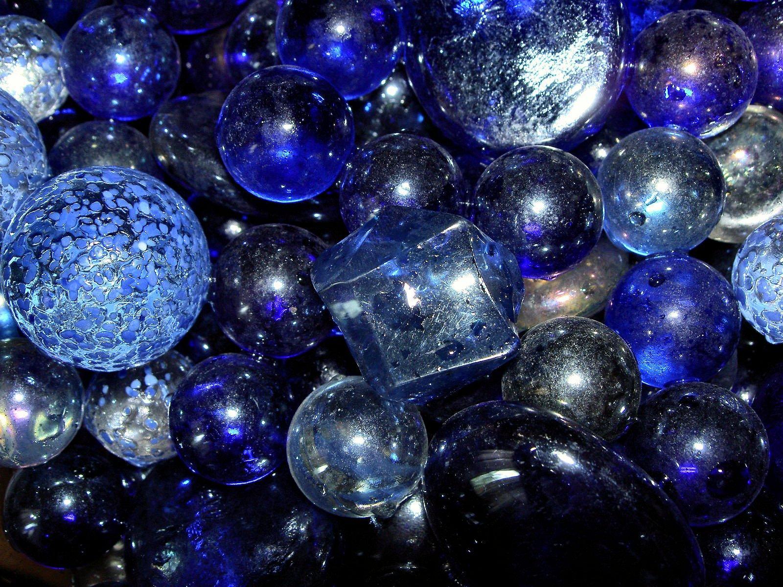 1600x1200 Jewel Wallpaper