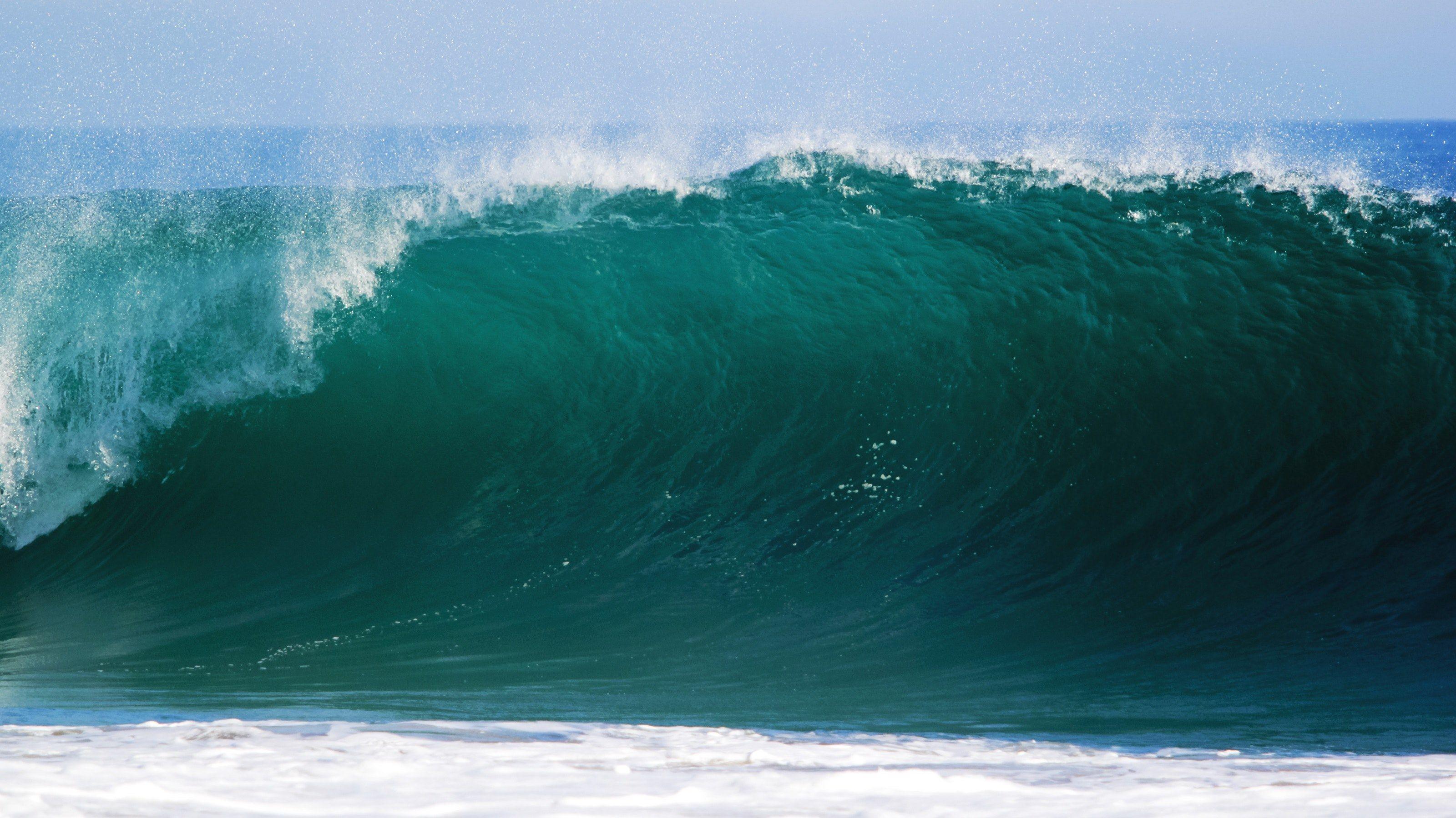 3200x1800 big surf wave at laguna beachhuge rolling wave wallpaper