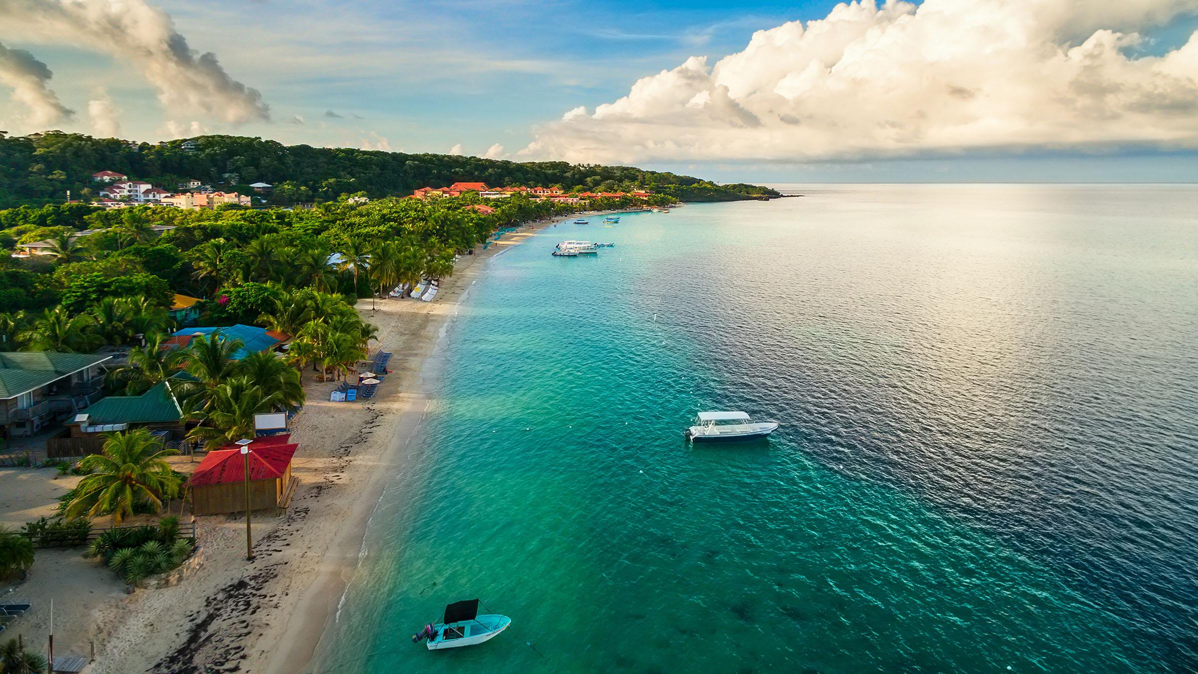 2400x1350 Honduras Wallpaper 2400x