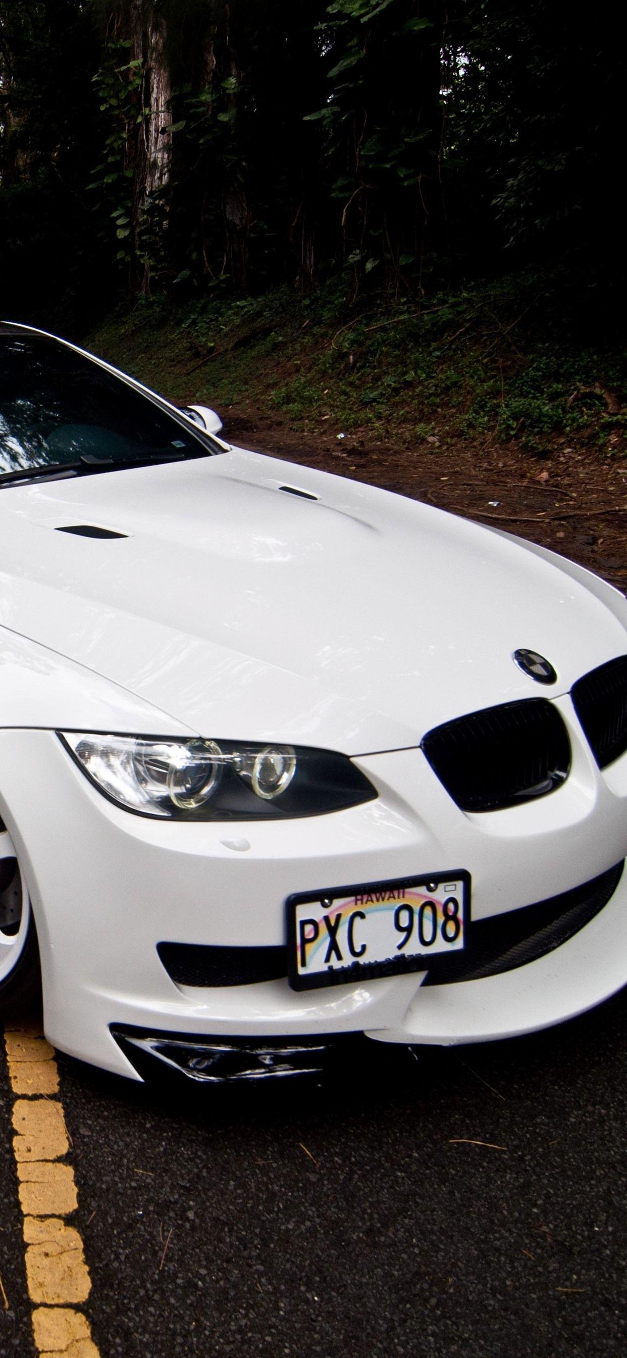 1242x2688 BMW M3 E92 White Car Front View, Road 1242x2688 IPhone 11 Pro XS
