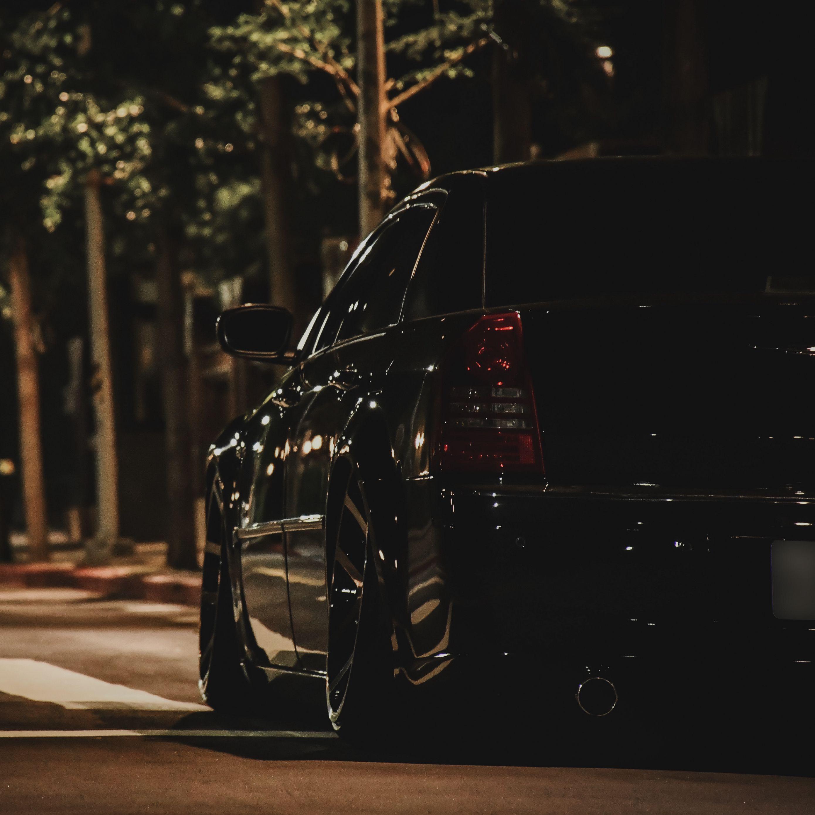 2780x2780 Download wallpaper 2780x2780 chrysler 300c, car, black ipad air