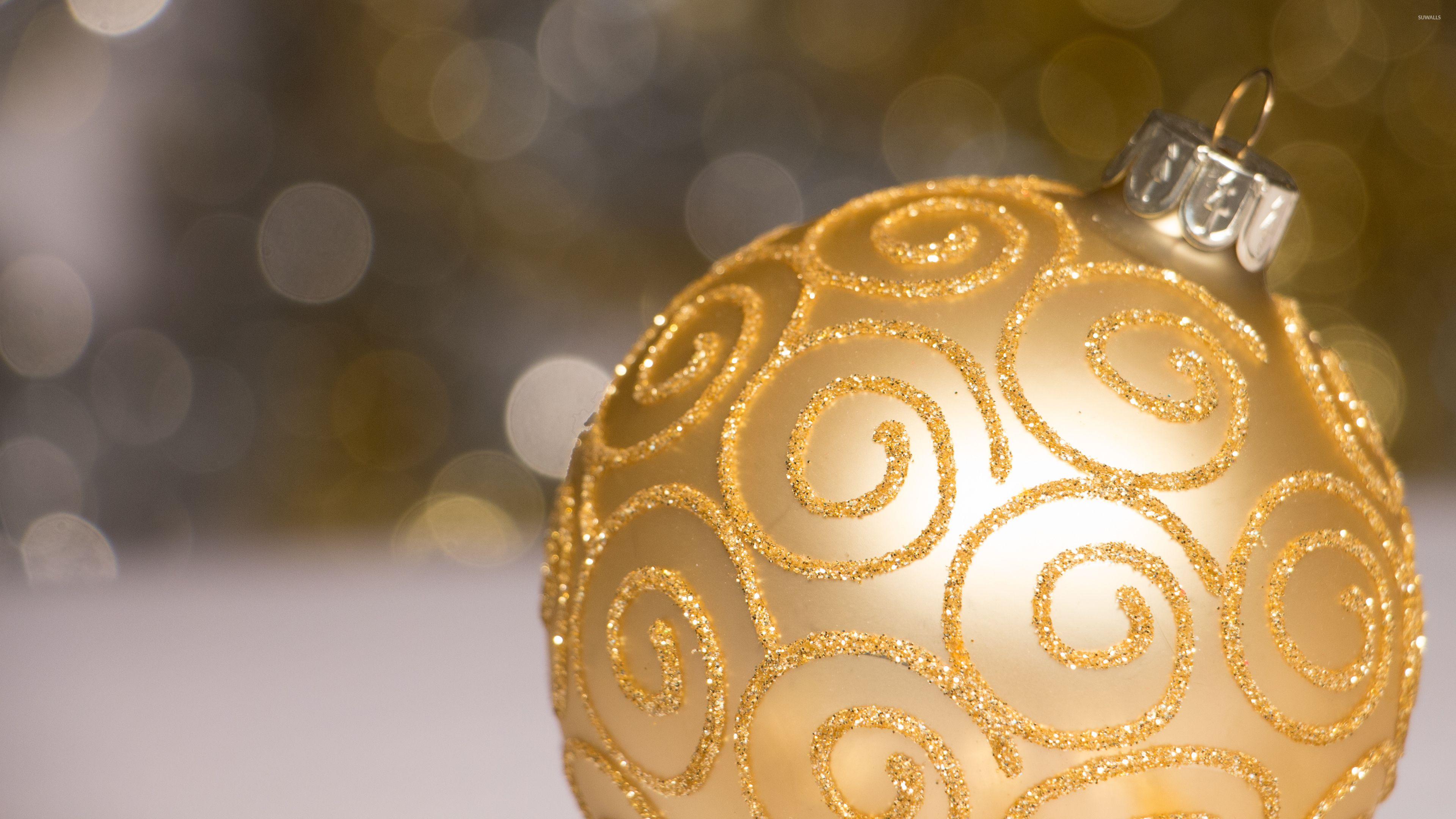 3840x2160 Elegant golden bauble wallpaper wallpaper