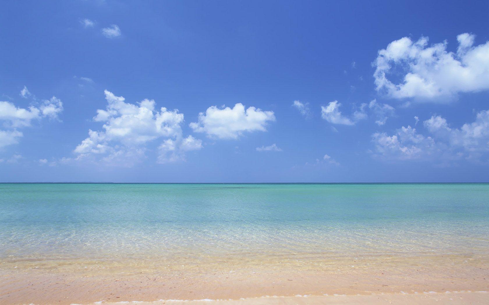1680x1050 Hawaii Beach's Aquamarine Sea and blue Sky 1680x1050 NO.21
