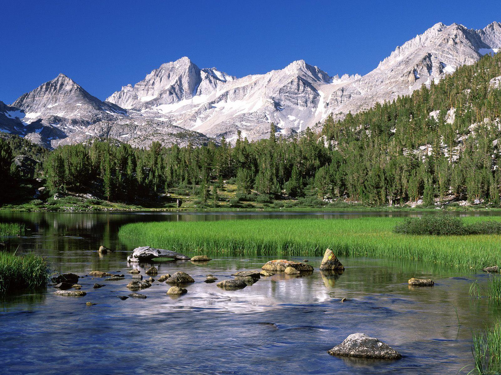 1600x1200 Most Beautiful Mountain Lakes Wallpaper Background