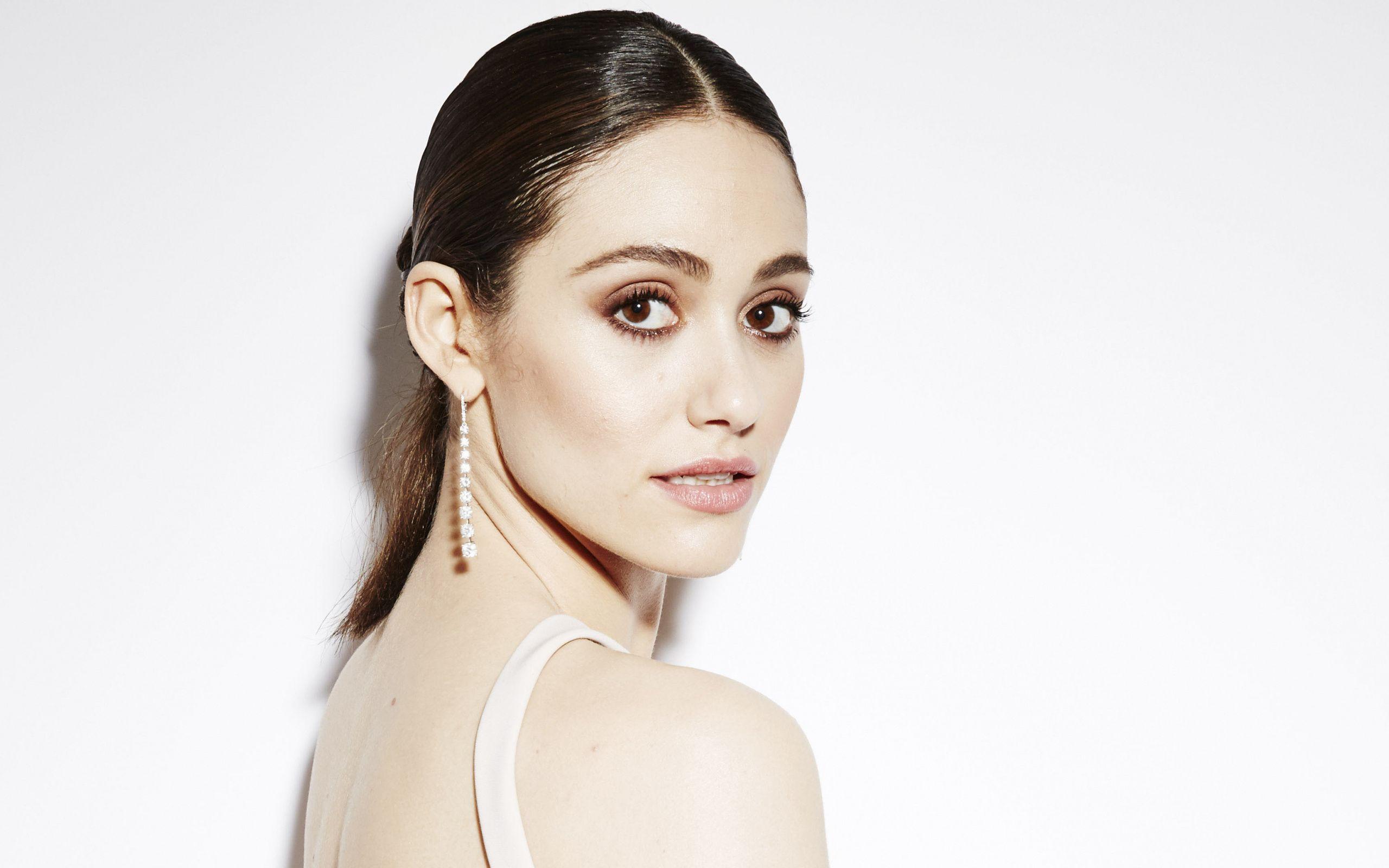 2560x1600 Download Emmy Rossum, makeup, pretty celebrity, 2018 wallpaper