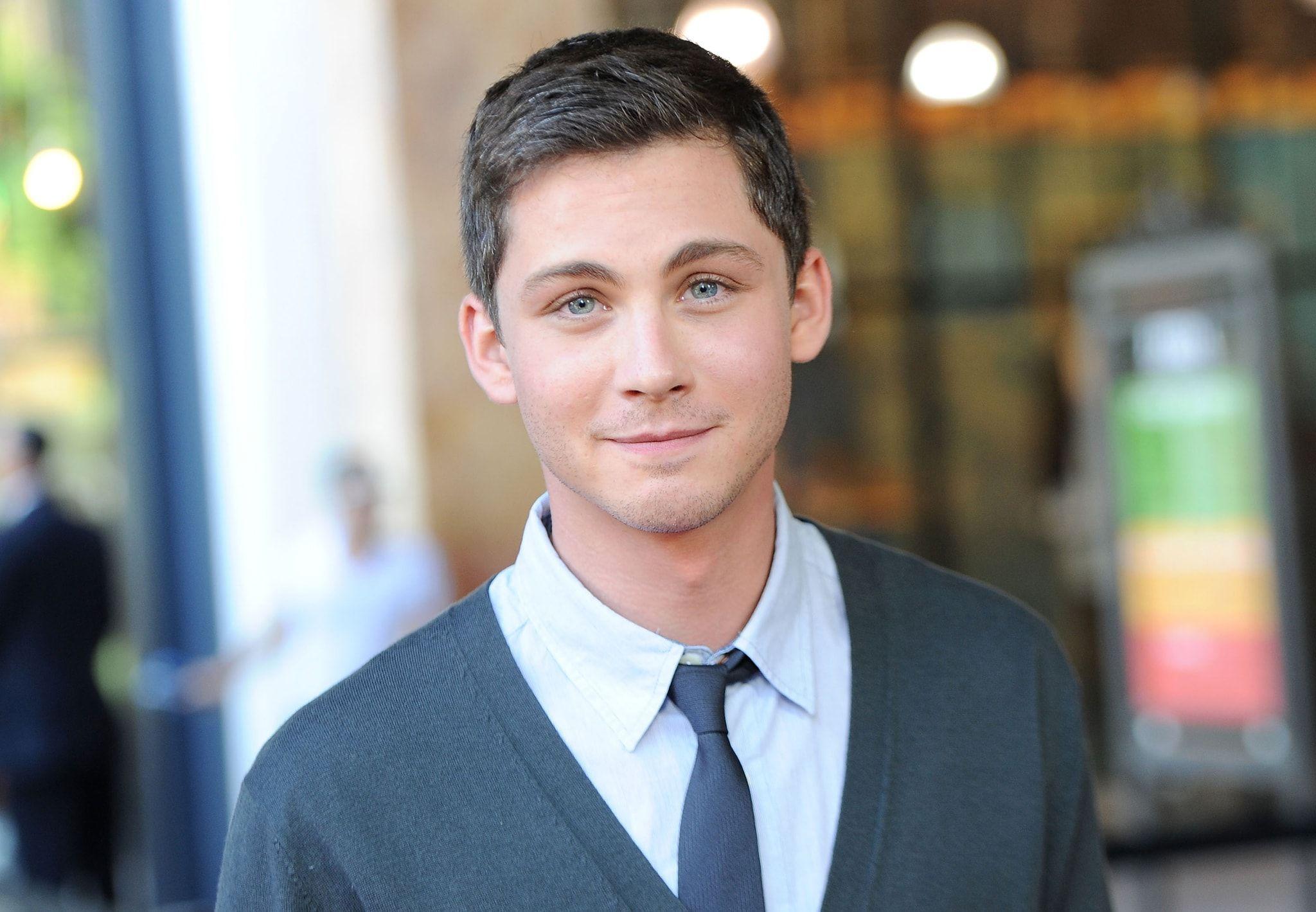Logan Lerman Wallpapers - Top Free Logan Lerman Backgrounds