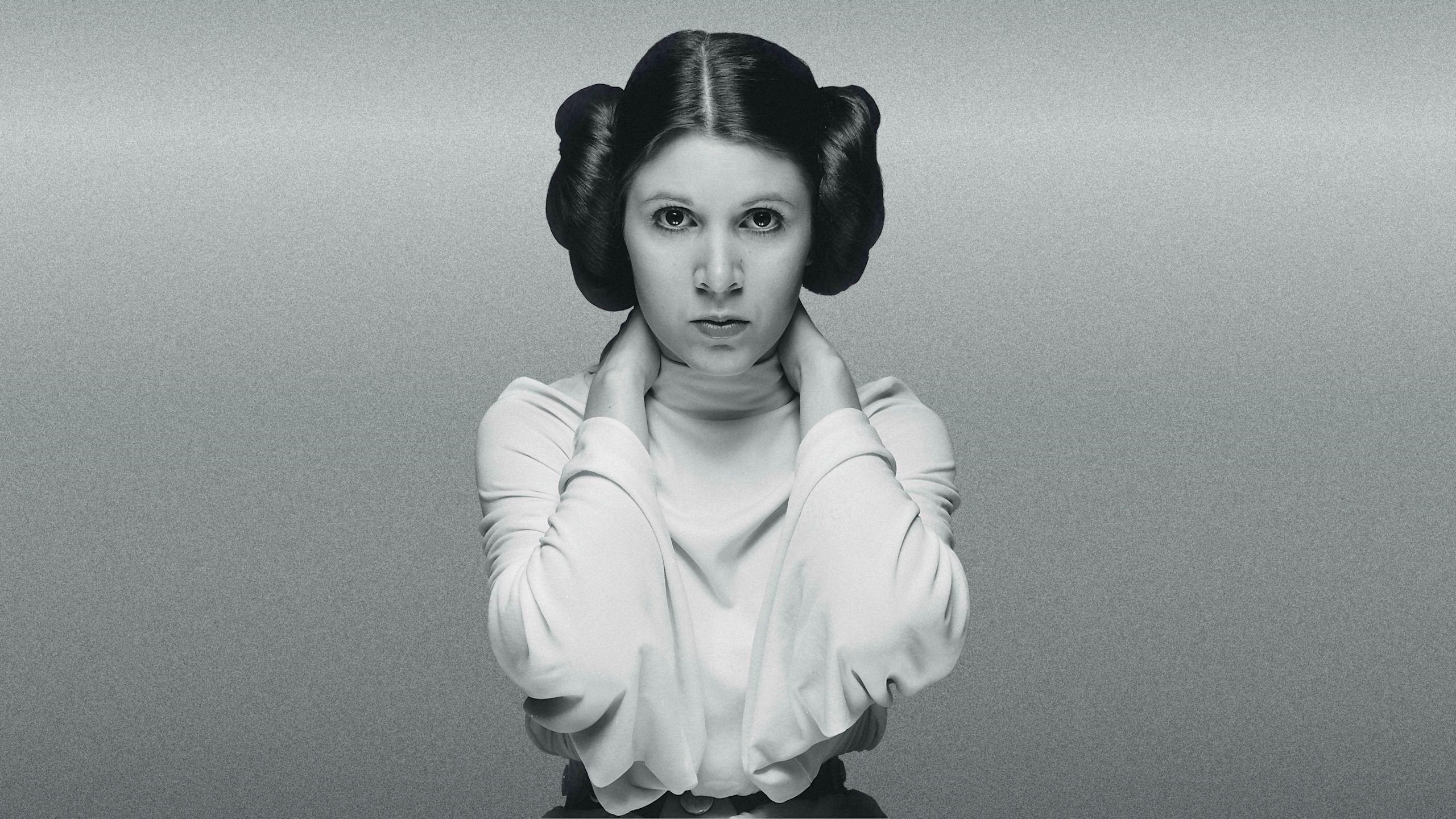 2560x1440 women, Leia Organa, Carrie Fisher, Hair Bun, Monochrome Wallpaper