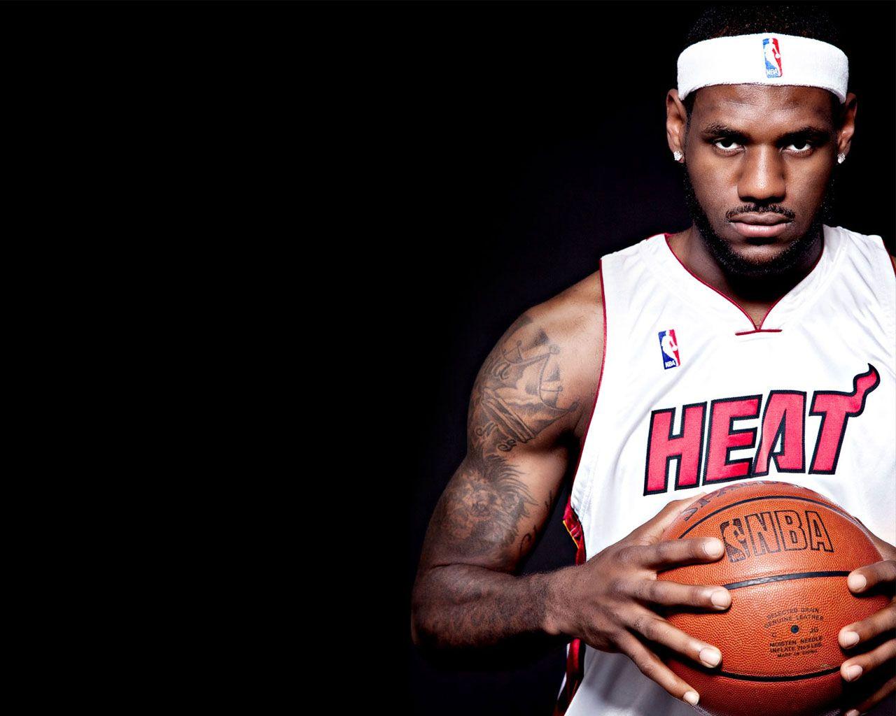 1280x1024 Free download NBA Wallpaper Miami Heat Lebron James 1280x1024