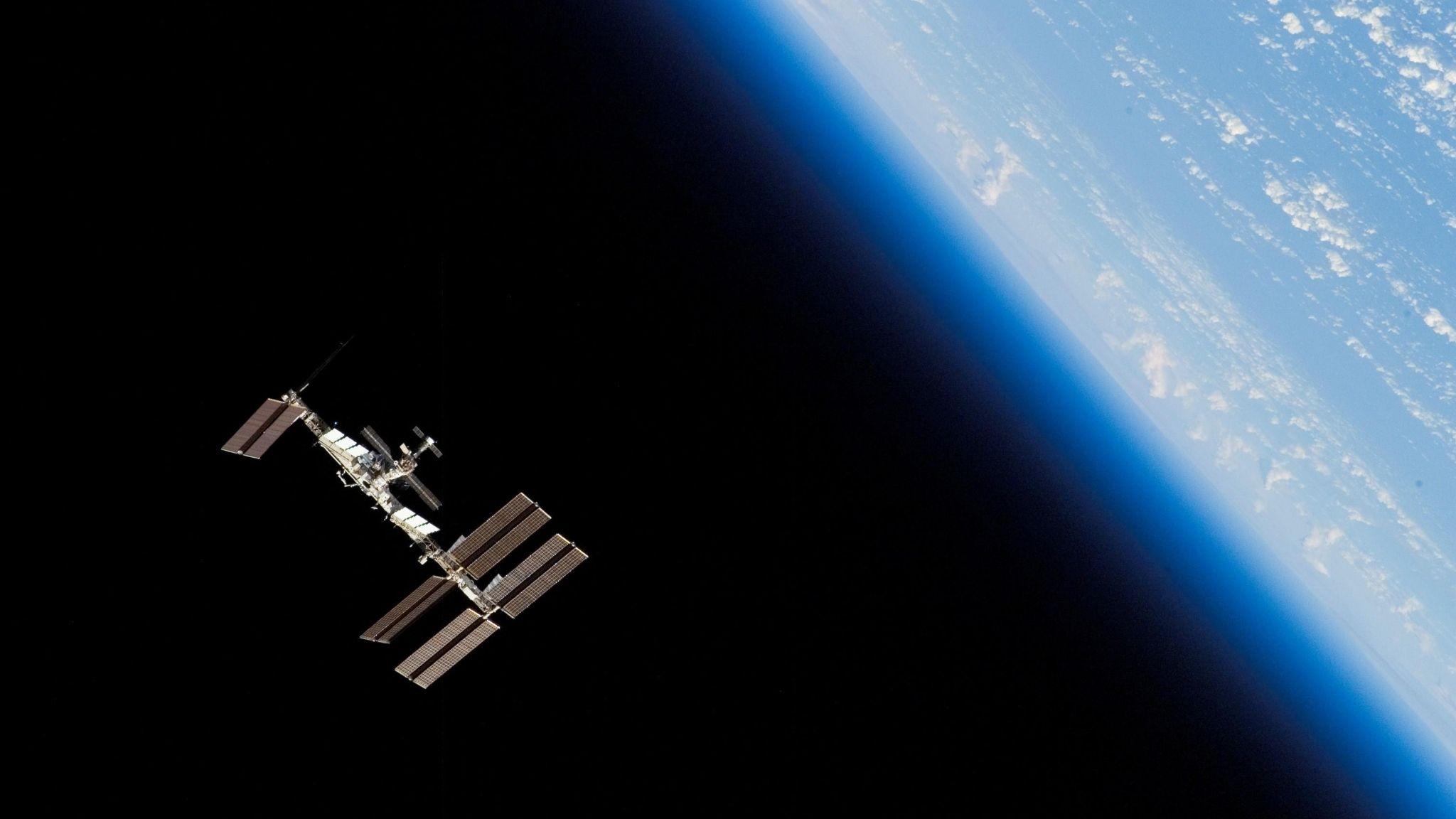 2048x1152 station iss, space, orbit 2048x1152 Resolution Wallpaper
