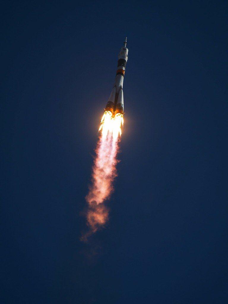 768x1024 Soyuz to ISS Wallpaper. Crew of Expedition 31 lifting off t