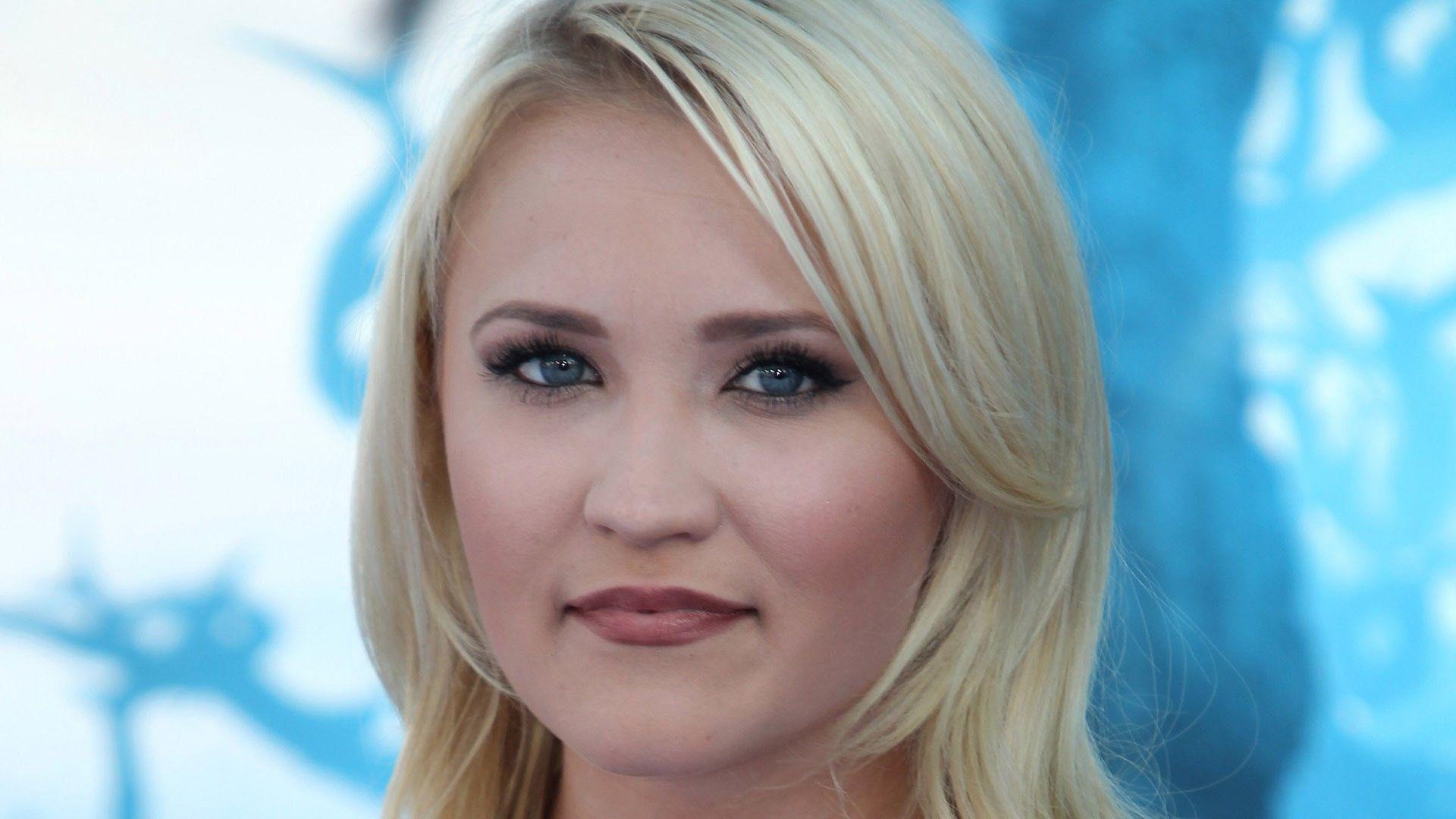 Emily Osment Wallpapers - Top Free Emily Osment Backgrounds