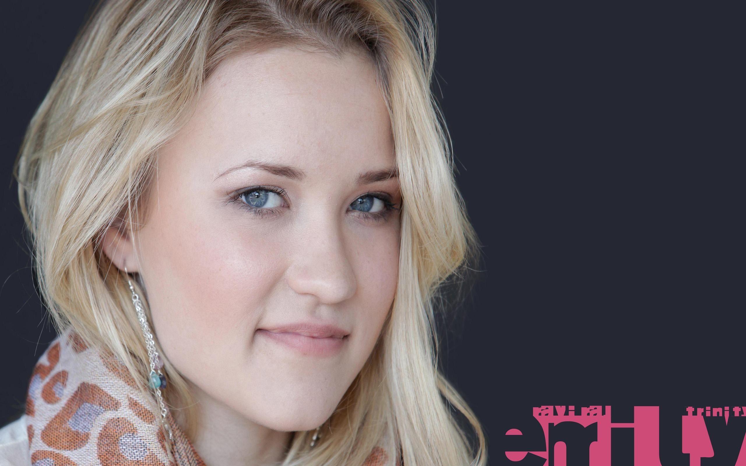 Emily Osment Wallpapers - Top Free Emily Osment Backgrounds