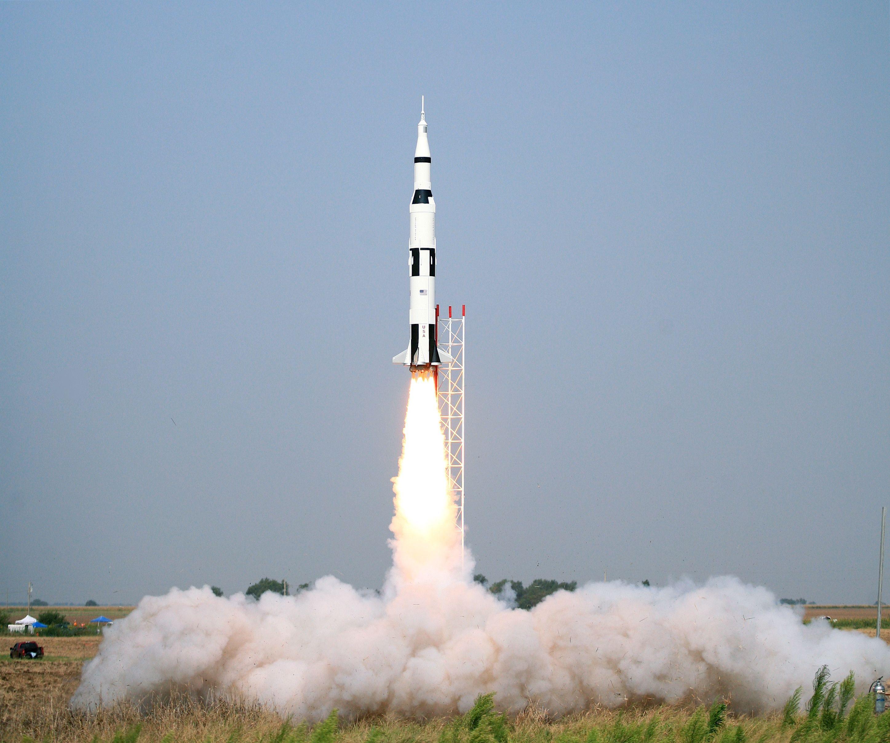 2894x2417 Model Rocket Wallpaper. Elegant Model