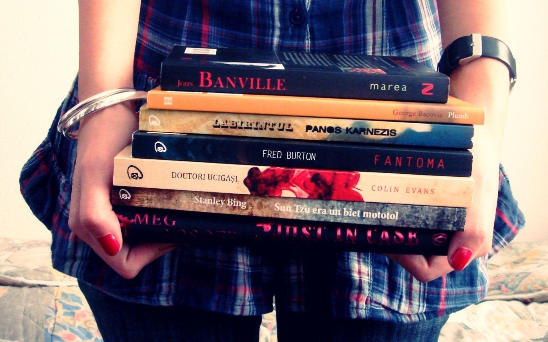 1920x1200 Wallpaper. Beautiful picture. photo. picture. hands, books