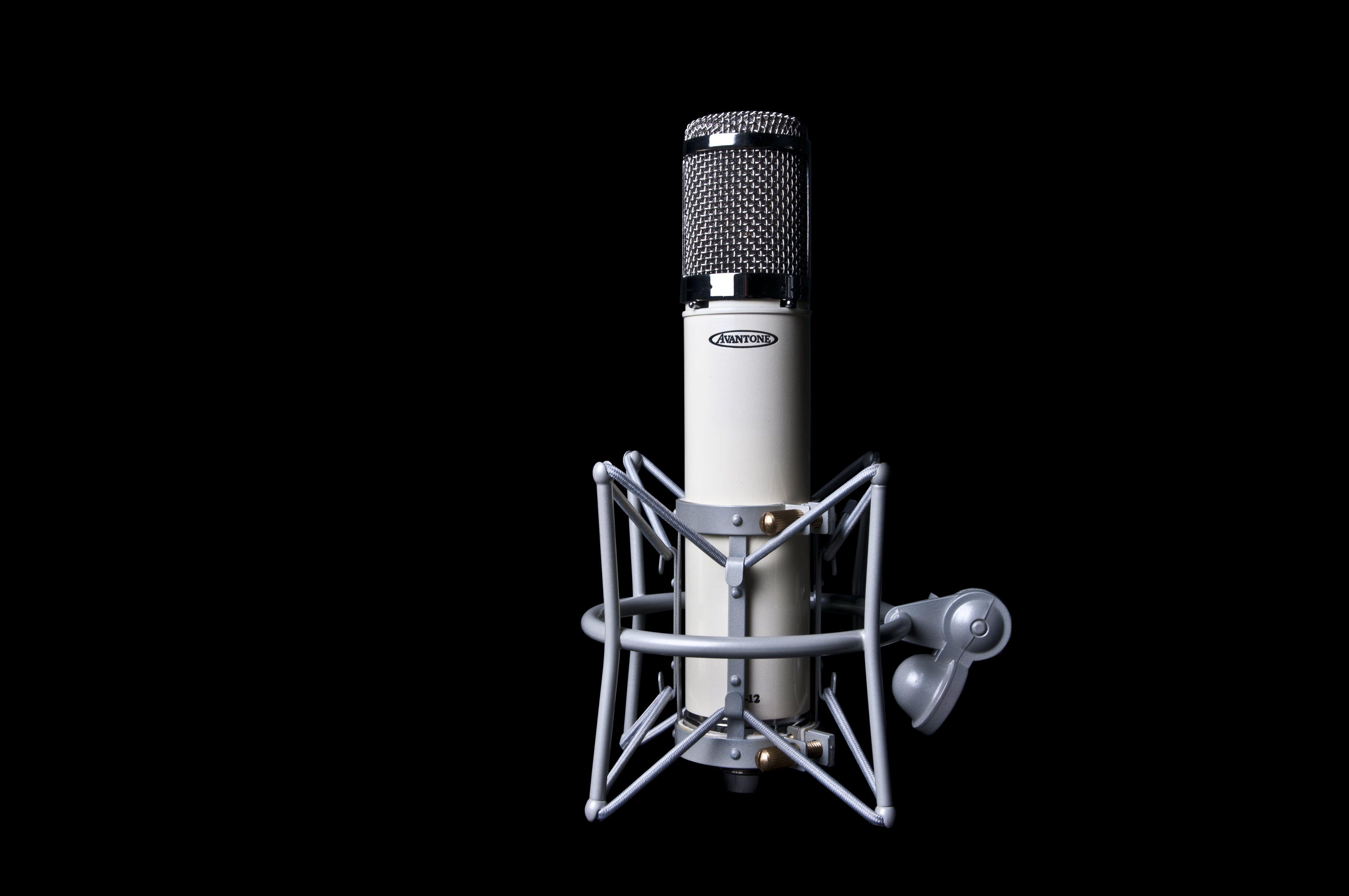 4288x2848 White and silver microphone condenser HD wallpaper