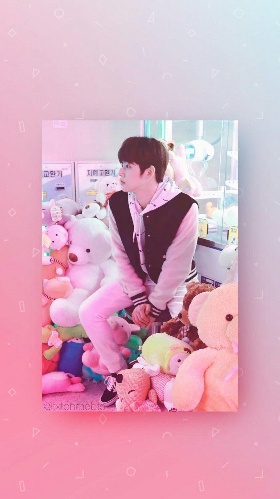 909x1620 Free download TXT TOMORROW X TOGETHER K pop Yeonjun [909x1620] for your Desktop, Mobile & Tablet. Explore Tomorrow X Together Wallpaper. Tomorrow X Together Wallpaper, Splitting Up Together Wallpaper