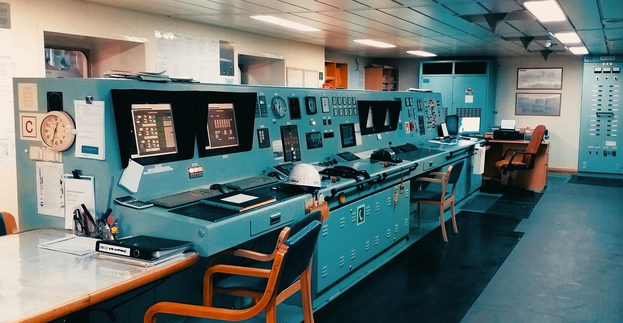 1280x663 Vloc Big Ship Engine Control