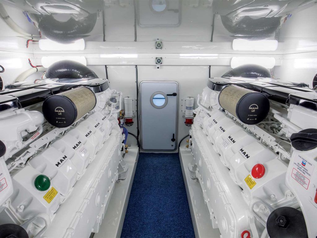 1024x768 How to Maintain a Clean Engine Room