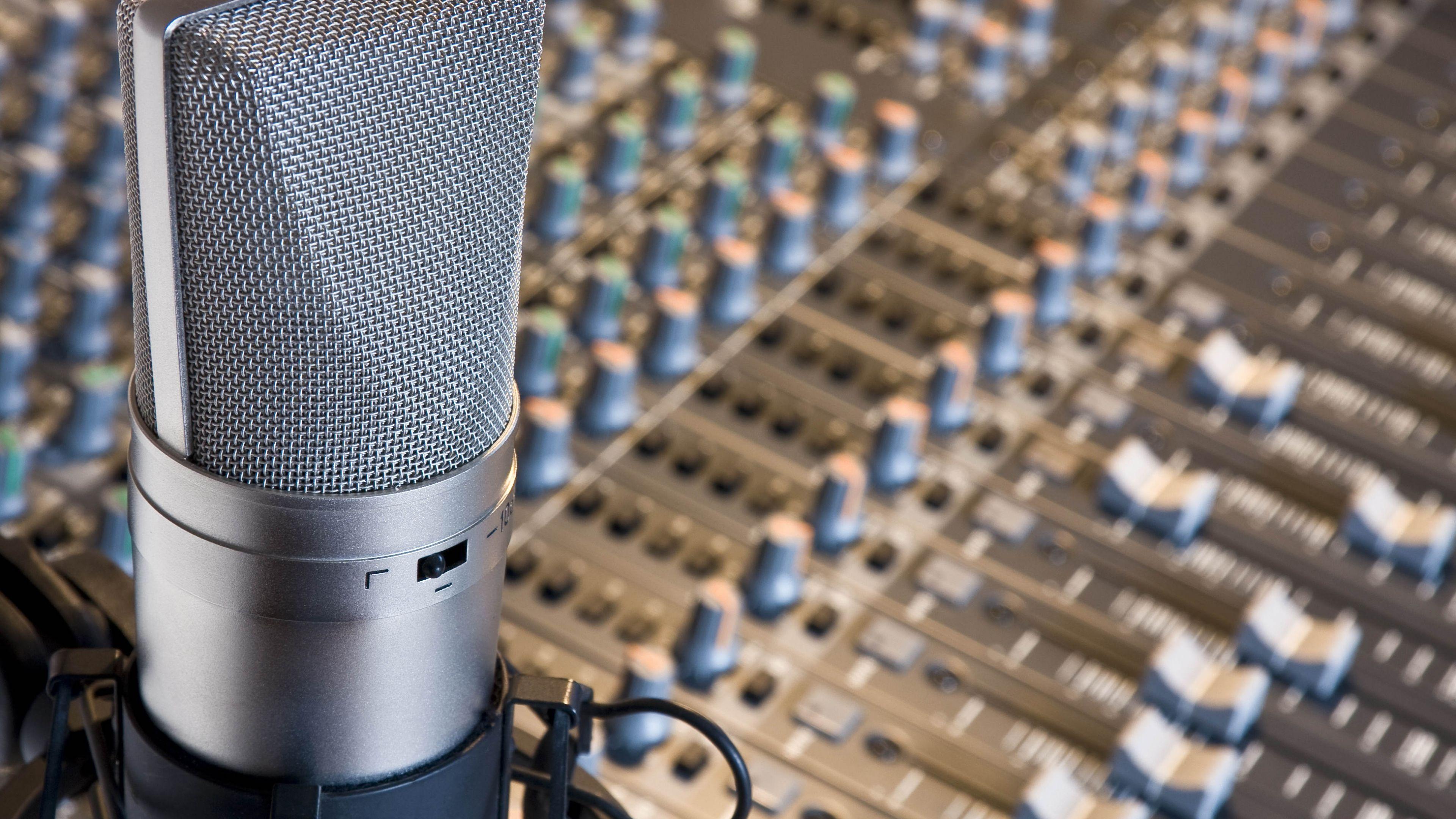 4K Radio Wallpapers - Top Free 4K Radio Backgrounds - WallpaperAccess