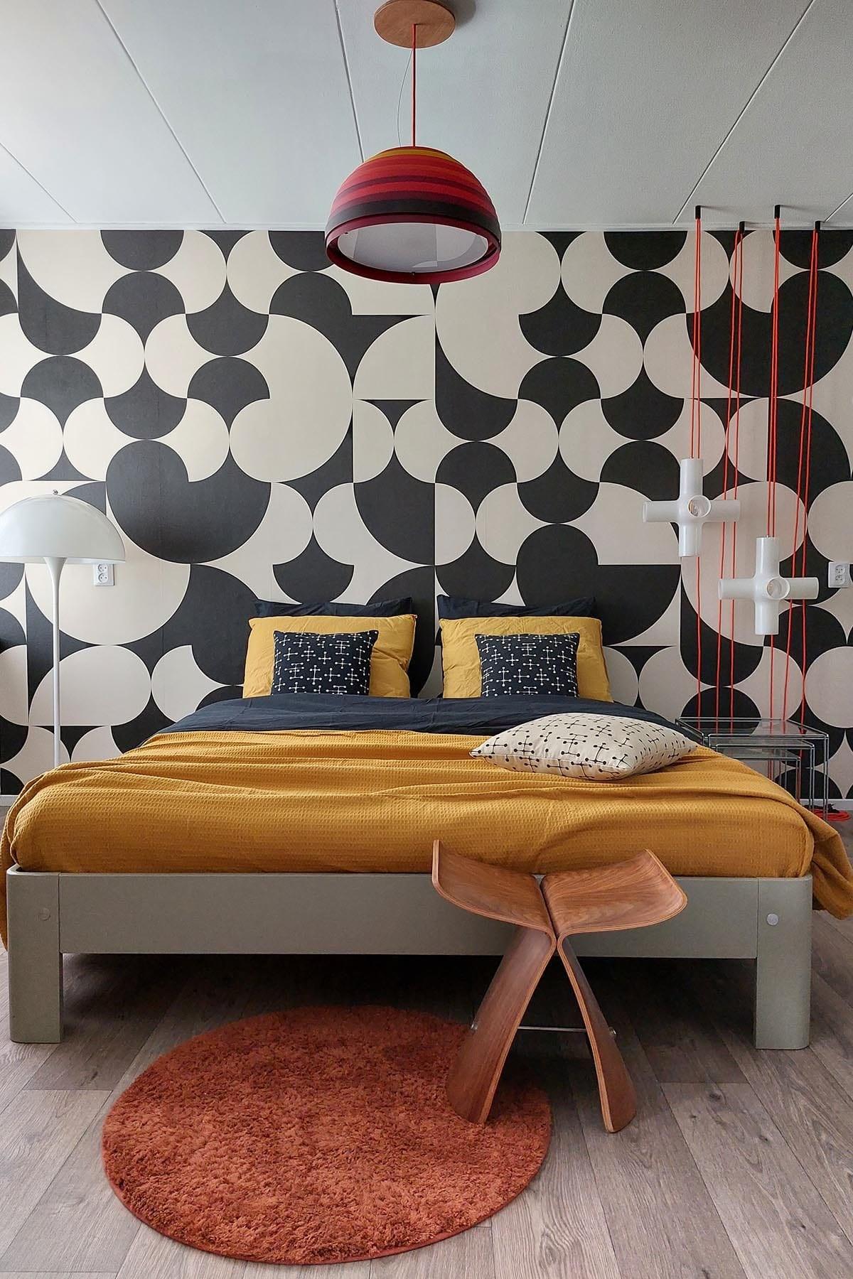 1200x1800 Retro Geometric Black