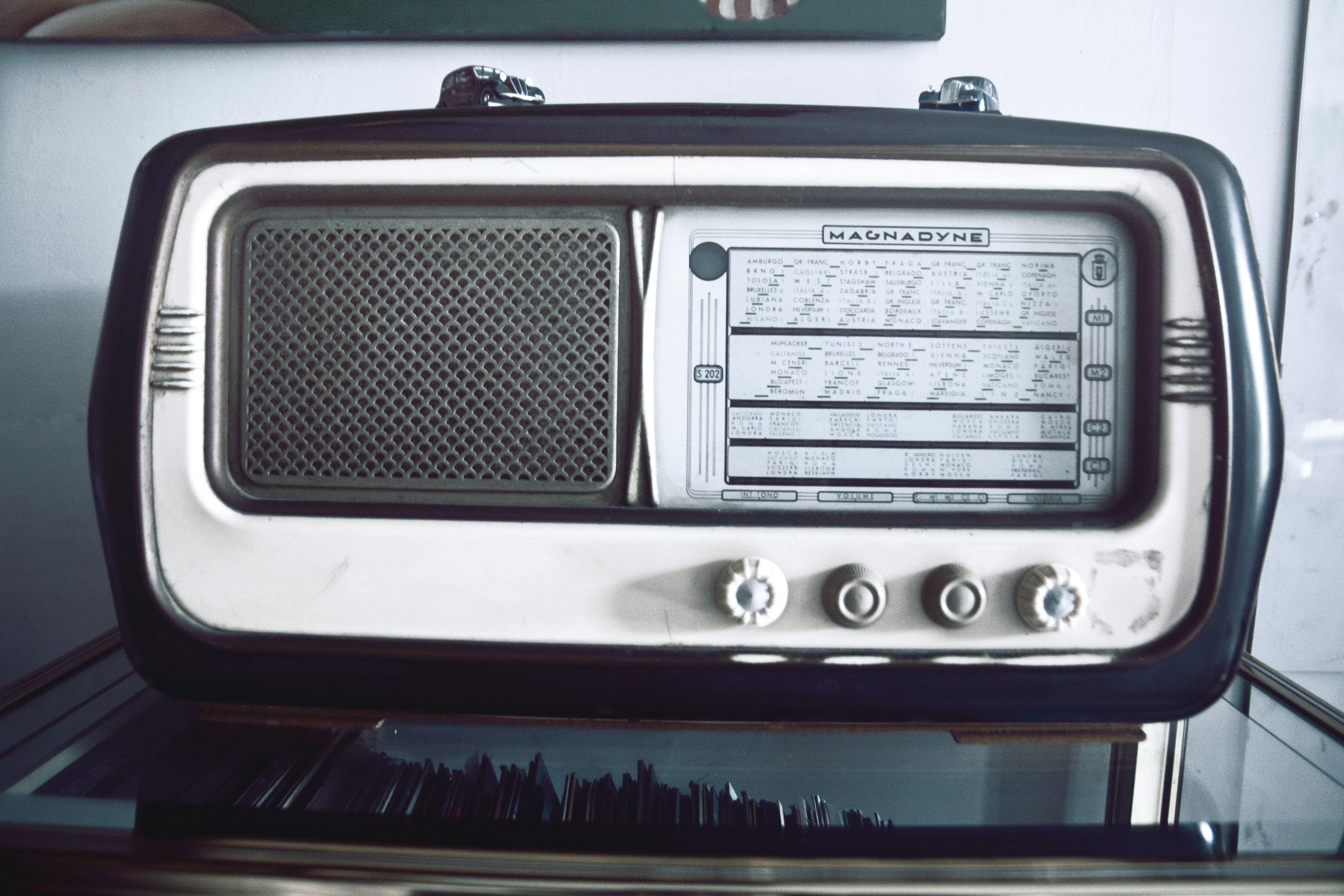 3888x2592 Grayscale Photography of Gray and Black Magnadyne Transistor Radio