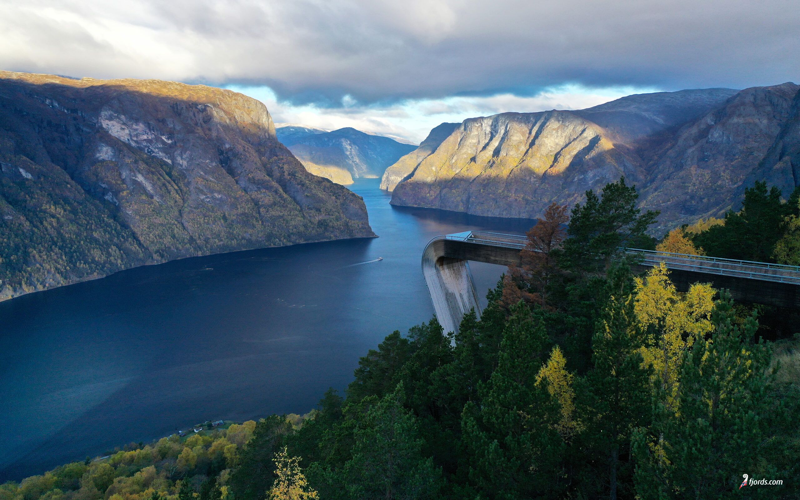 2560x1600 Fjord Image from Western Norway. Photo of Norwegian