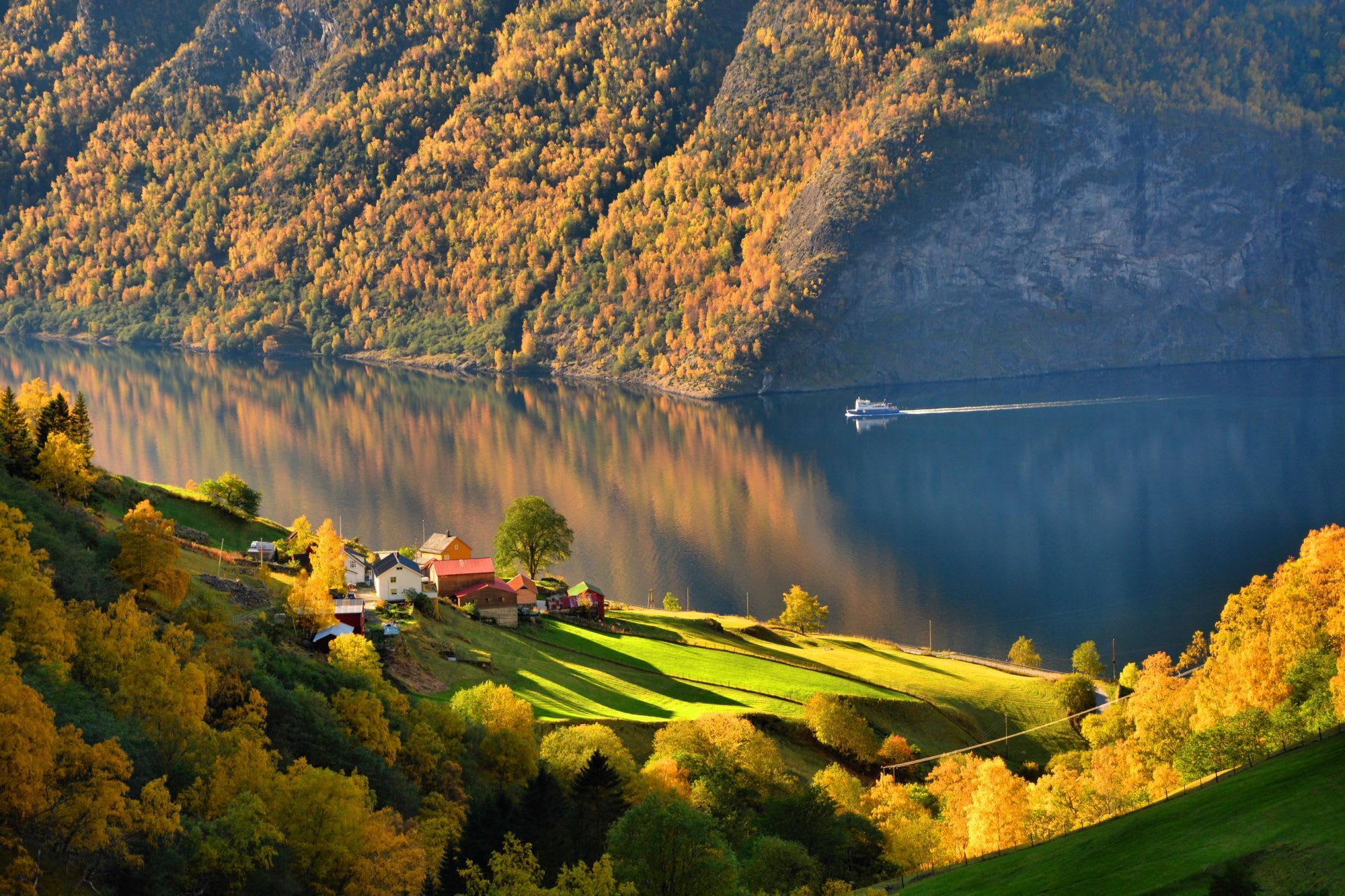2000x1333 The Norwegian fjords and tours