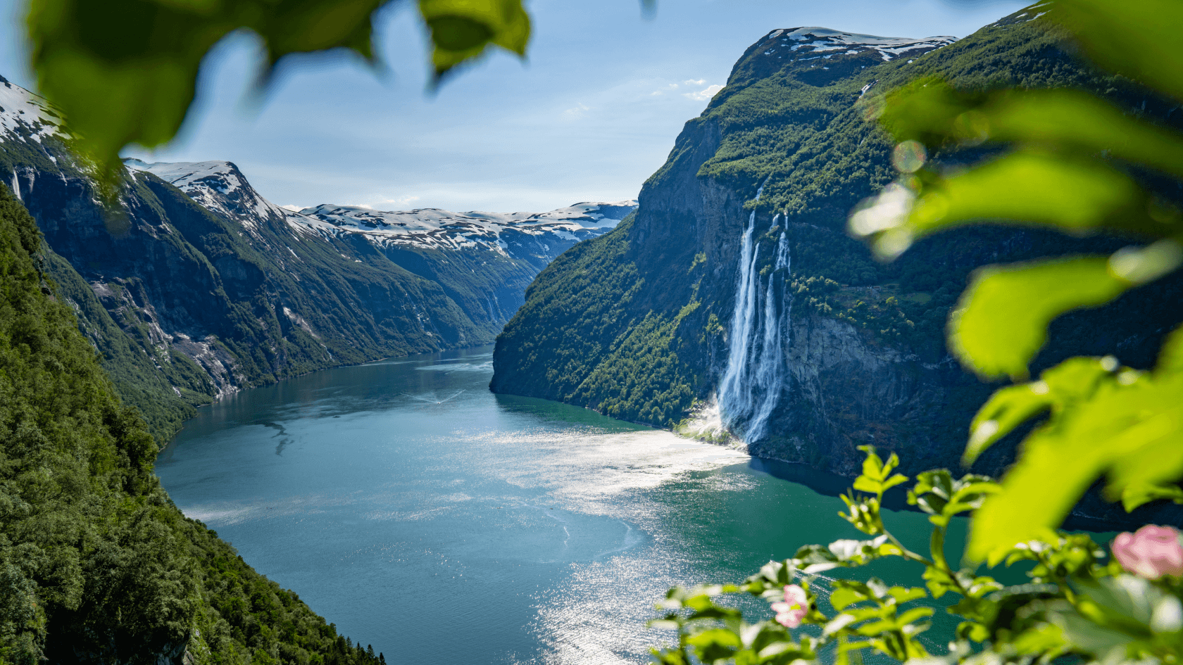 1680x945 Free Hiking in the Fjords