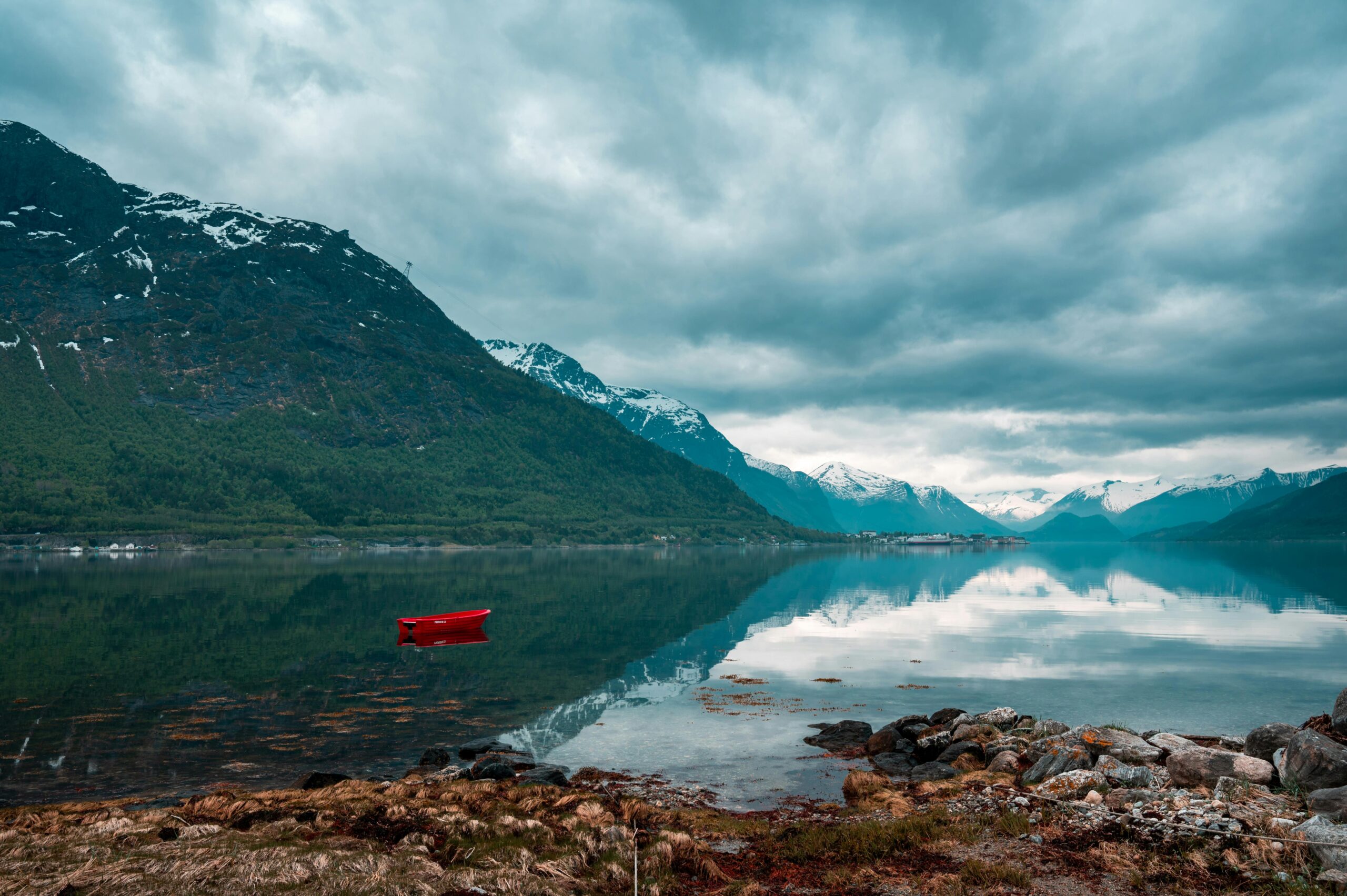 2560x1703 Your Guide To Norwegian Fjords: Must See Sights And Things To Do