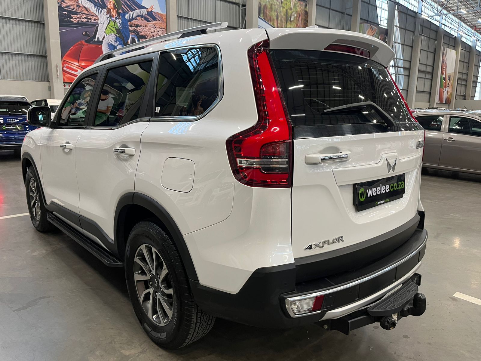 1600x1200 Mahindra Scorpio N 2.2D Z8 Km