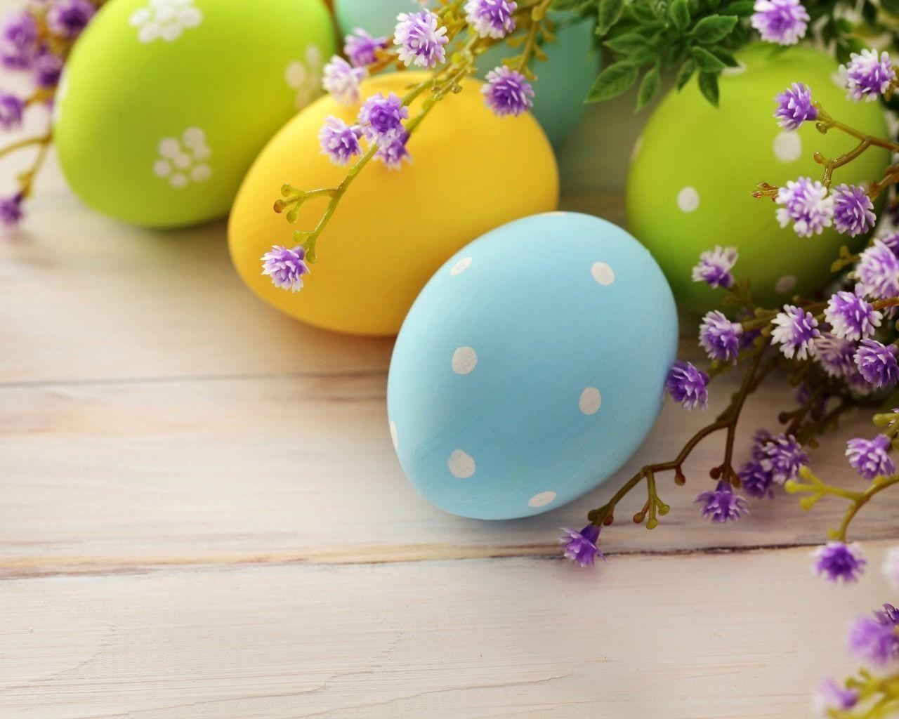 1280x1024 Easter Eggs And Flowers