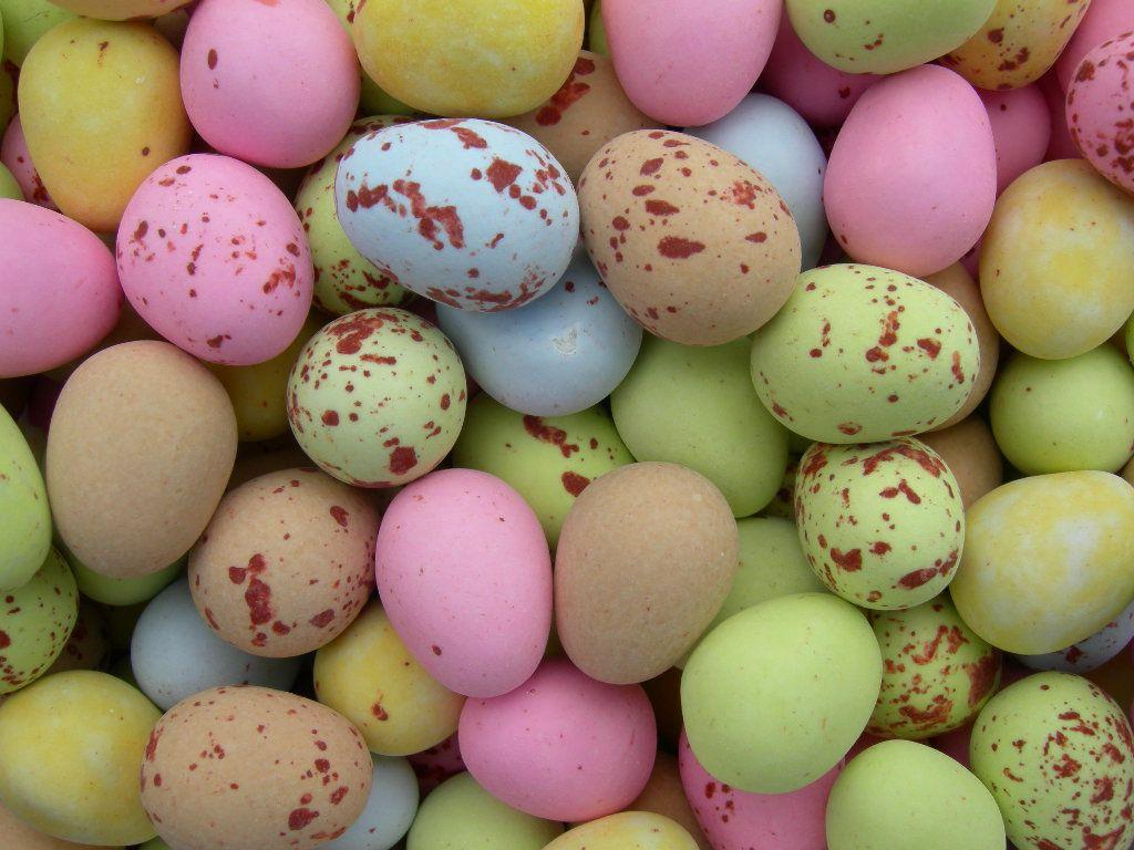 1024x768 Eggs Wallpaper