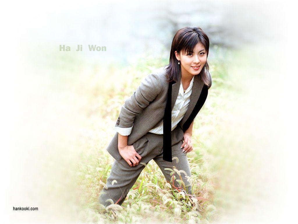 1024x768 Ha Ji Won Wallpaper