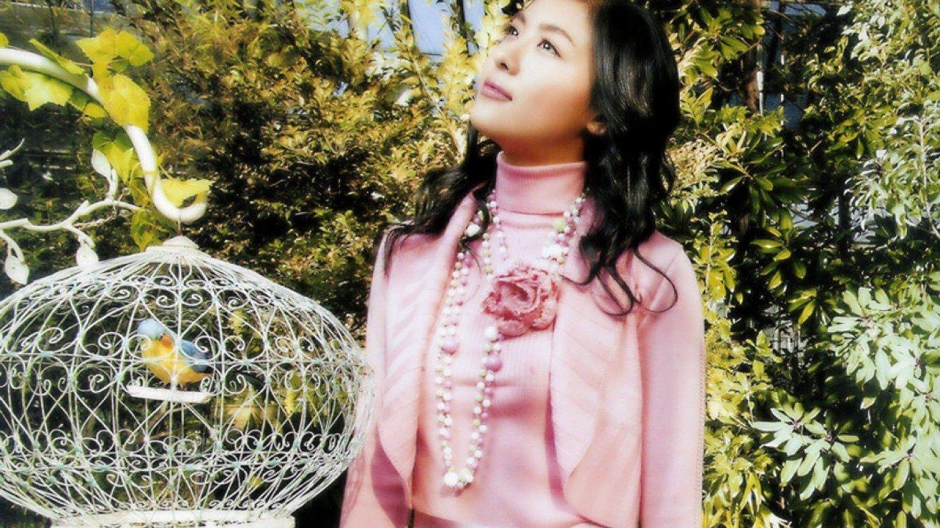 1366x768 Ha Ji Won Wallpaper And Background Imagex768