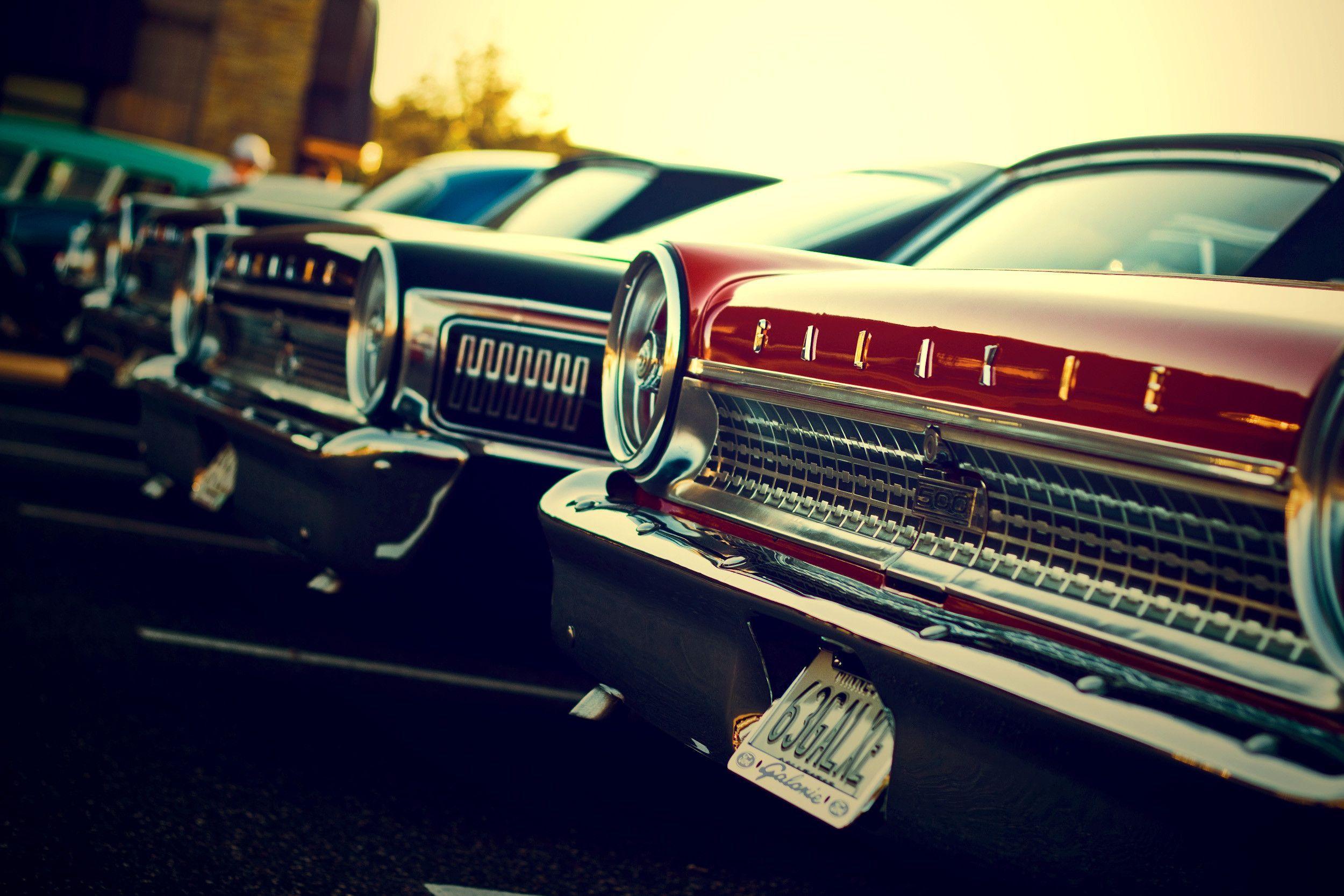2500x1667 Vintage Cars Wallpaper
