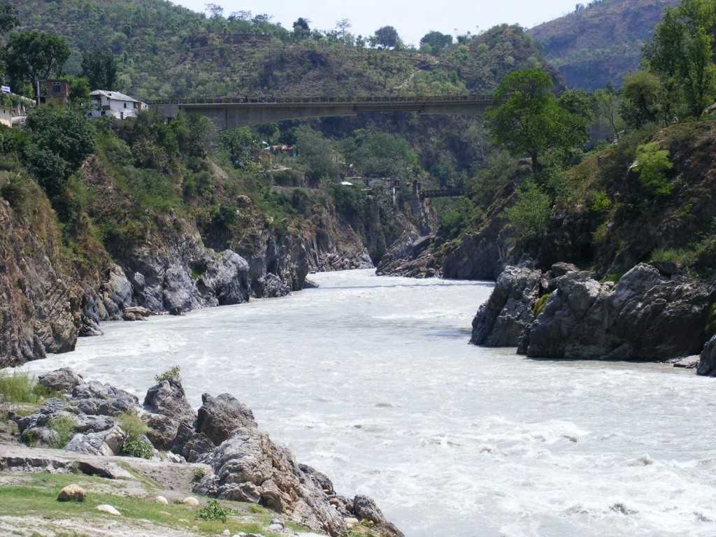 1024x768 Cut water, power supply to industries polluting Hindu's Holy River