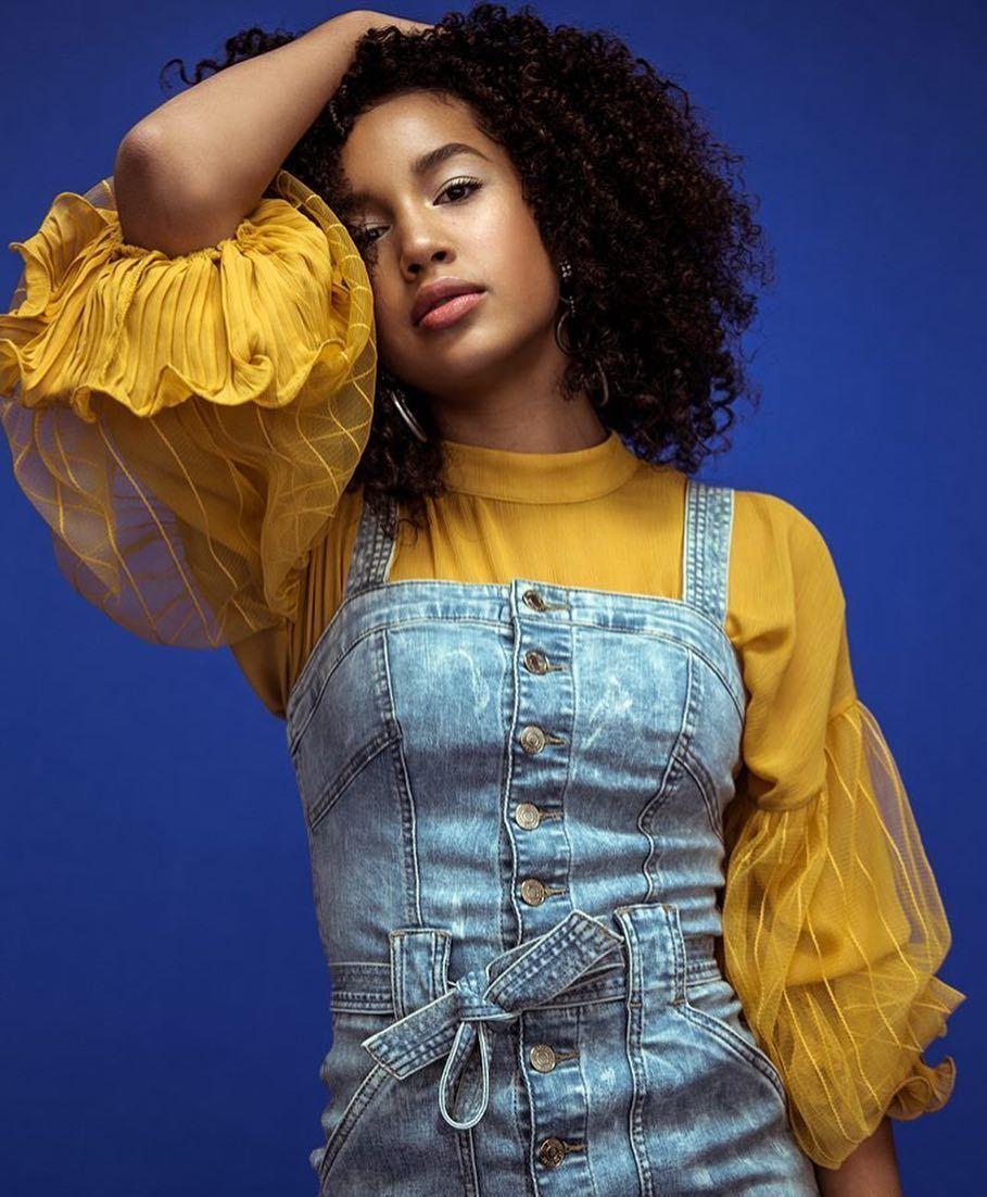 909x1102 famous. Sofia wylie, Edgy fashion photography
