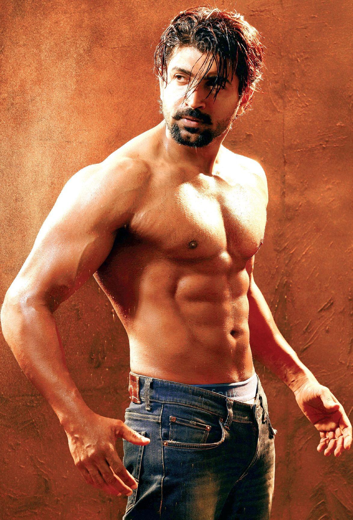 1174x1728 Arun Vijay's Family Rescued From Flood- The New Indian Express