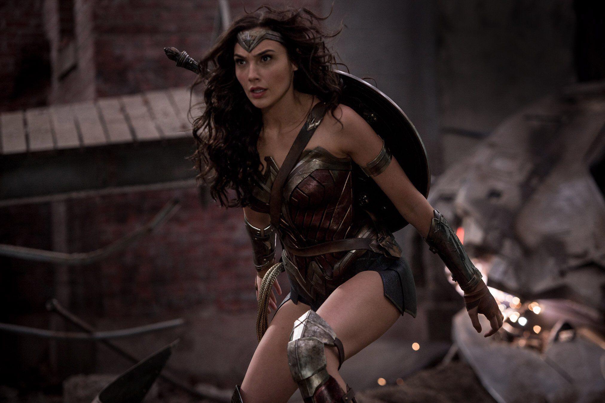 2024x1347 Wonder Woman HD Wallpaper and Background Image