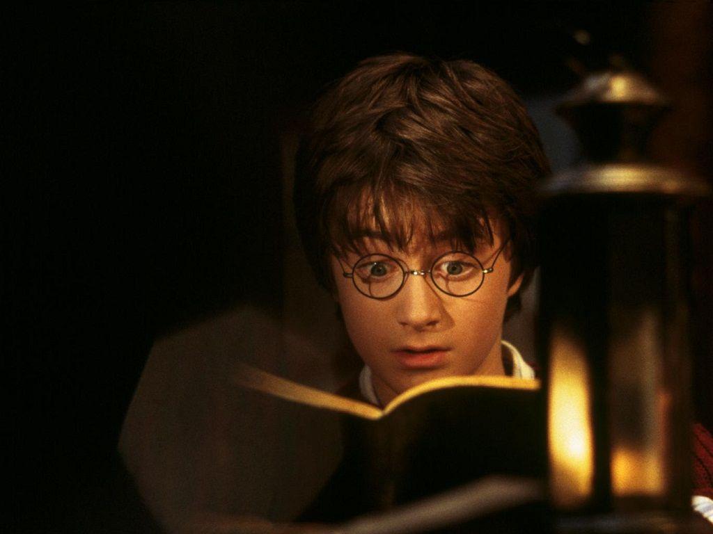 1024x768 Reading Wallpaper. Magical Reading