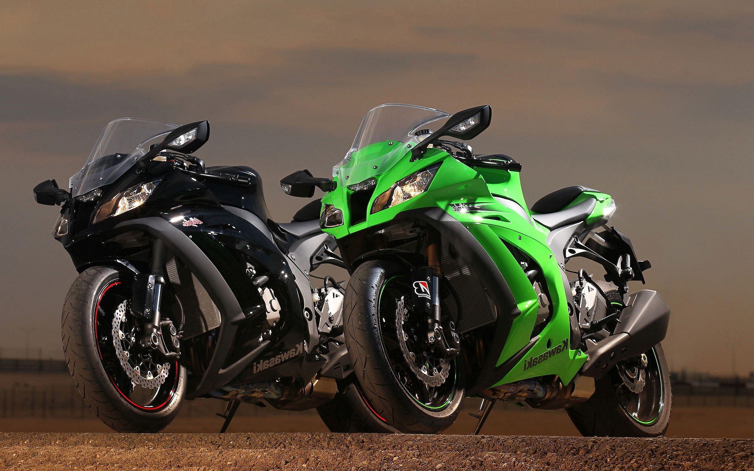 2560x1600 Kawasaki Z1000SX Bikes