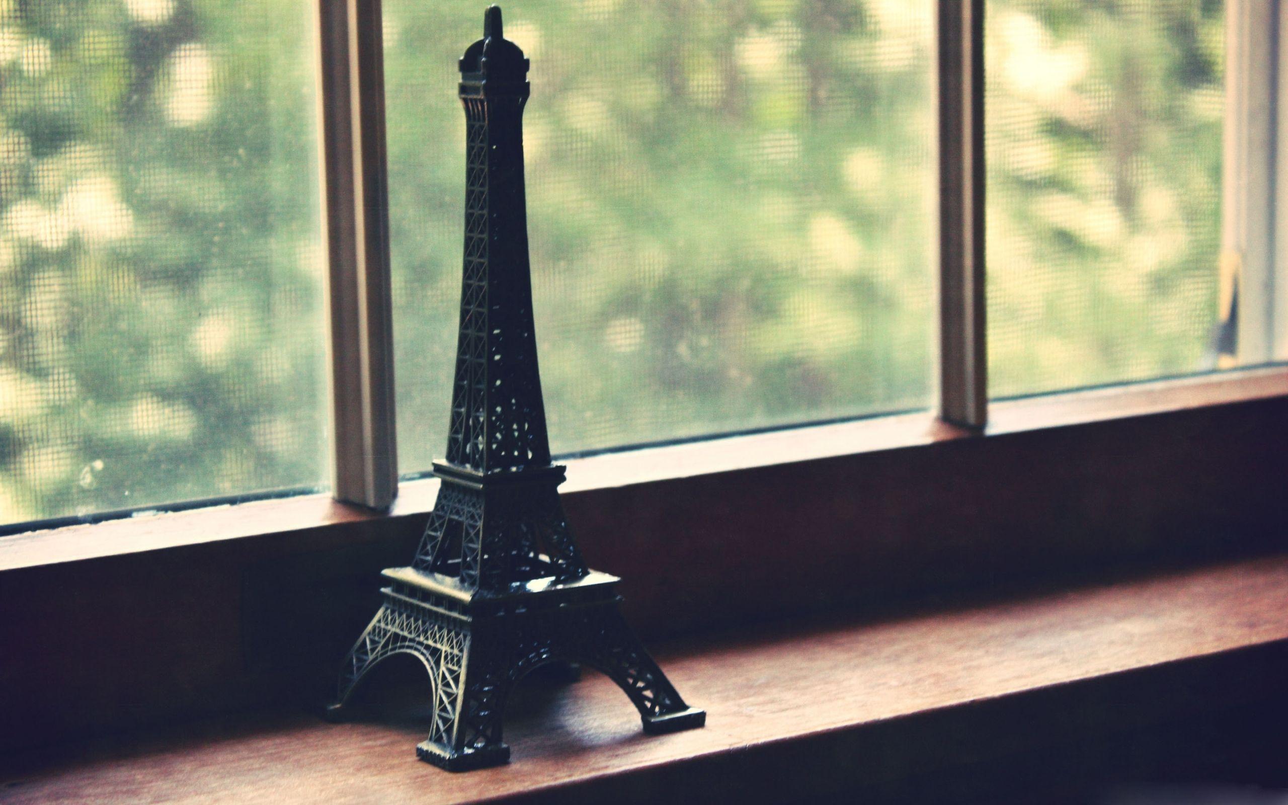 2560x1600 Eiffel Tower Miniature MacBook Air Wallpaper Download