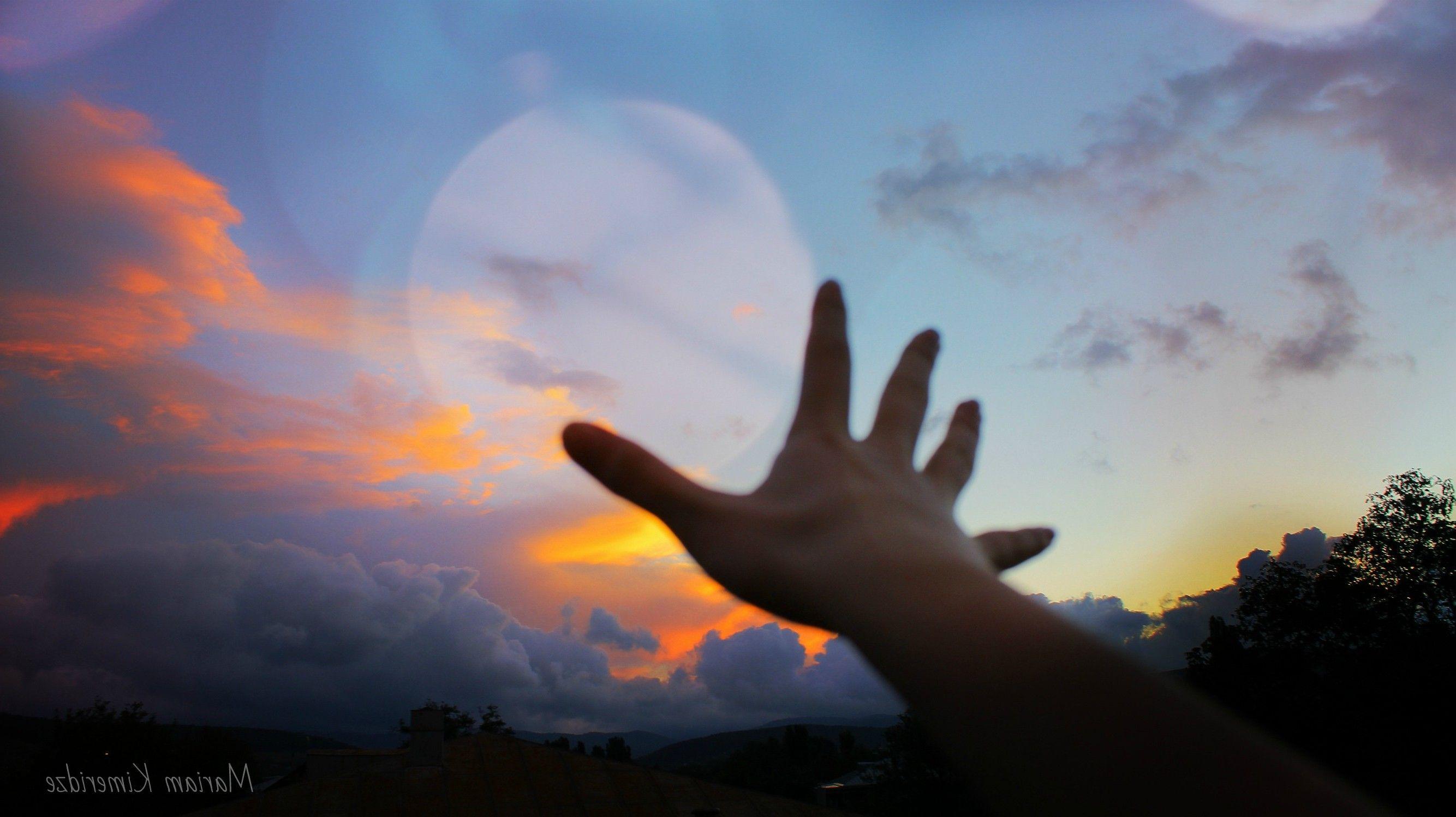 2668x1498 hand, Happy, Women Outdoors, Sunset, Sun, Set, Red, Sky, Alone, Sunset Sarsaparilla, Sunset Overdrive, Abstract, Moon, Clouds, Alone In The Dark Wallpaper HD / Desktop and Mobile Background