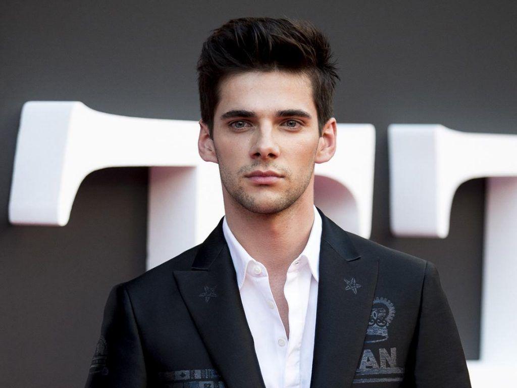 1024x768 Everything You Need To Know About The Elite Cast