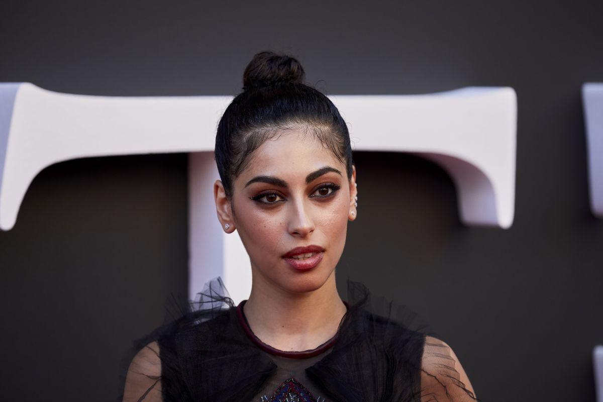 1200x800 MINA EL HAMMANI At The Elite Premiere In Madrid 08 29 2019