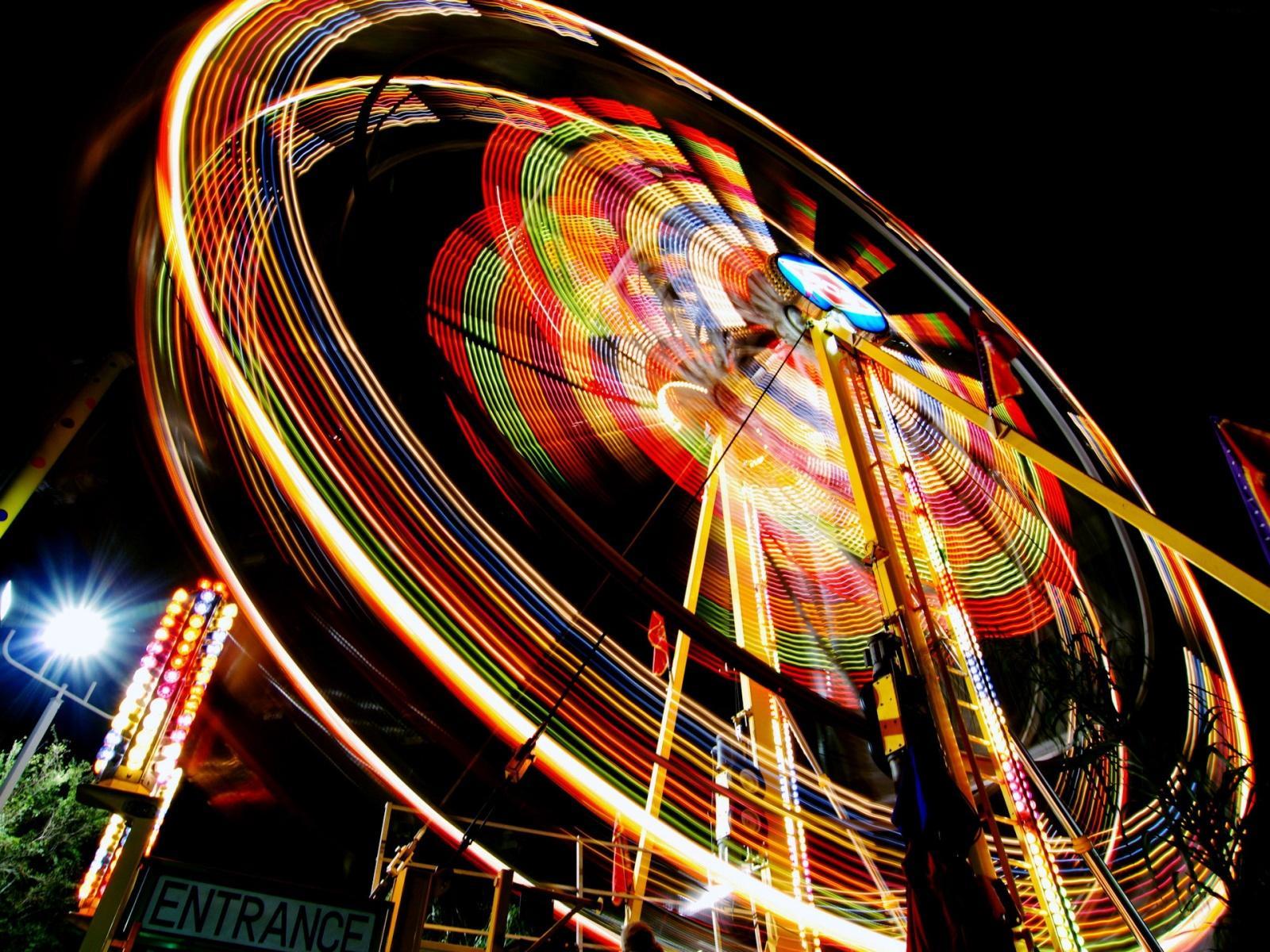 1600x1200 Circus Wallpaper