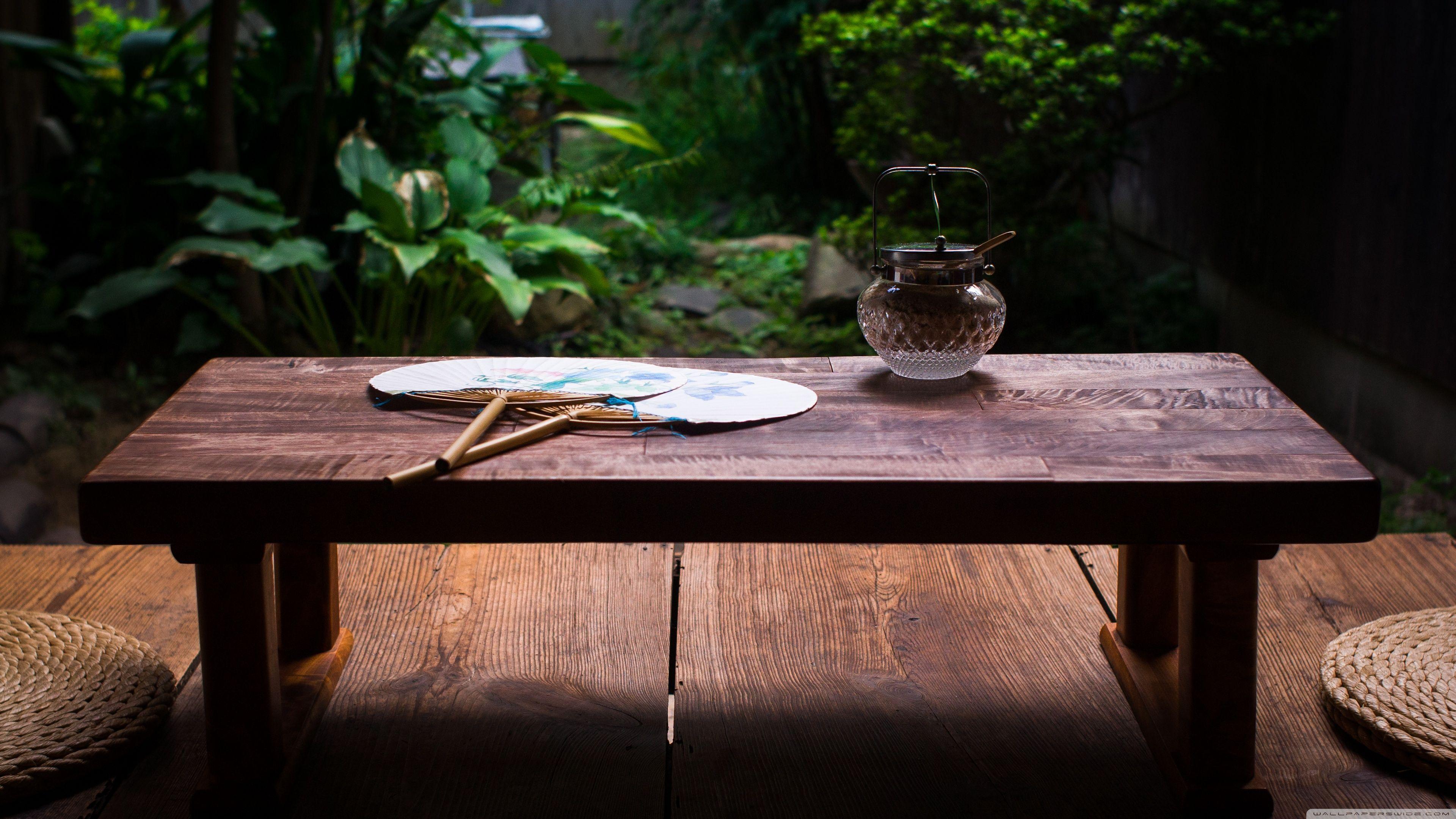 Столики лучи. Столик в японском стиле. Деревянный стол в японском стиле. Обеденный стол в японском стиле. Деревянная поверхность стола.