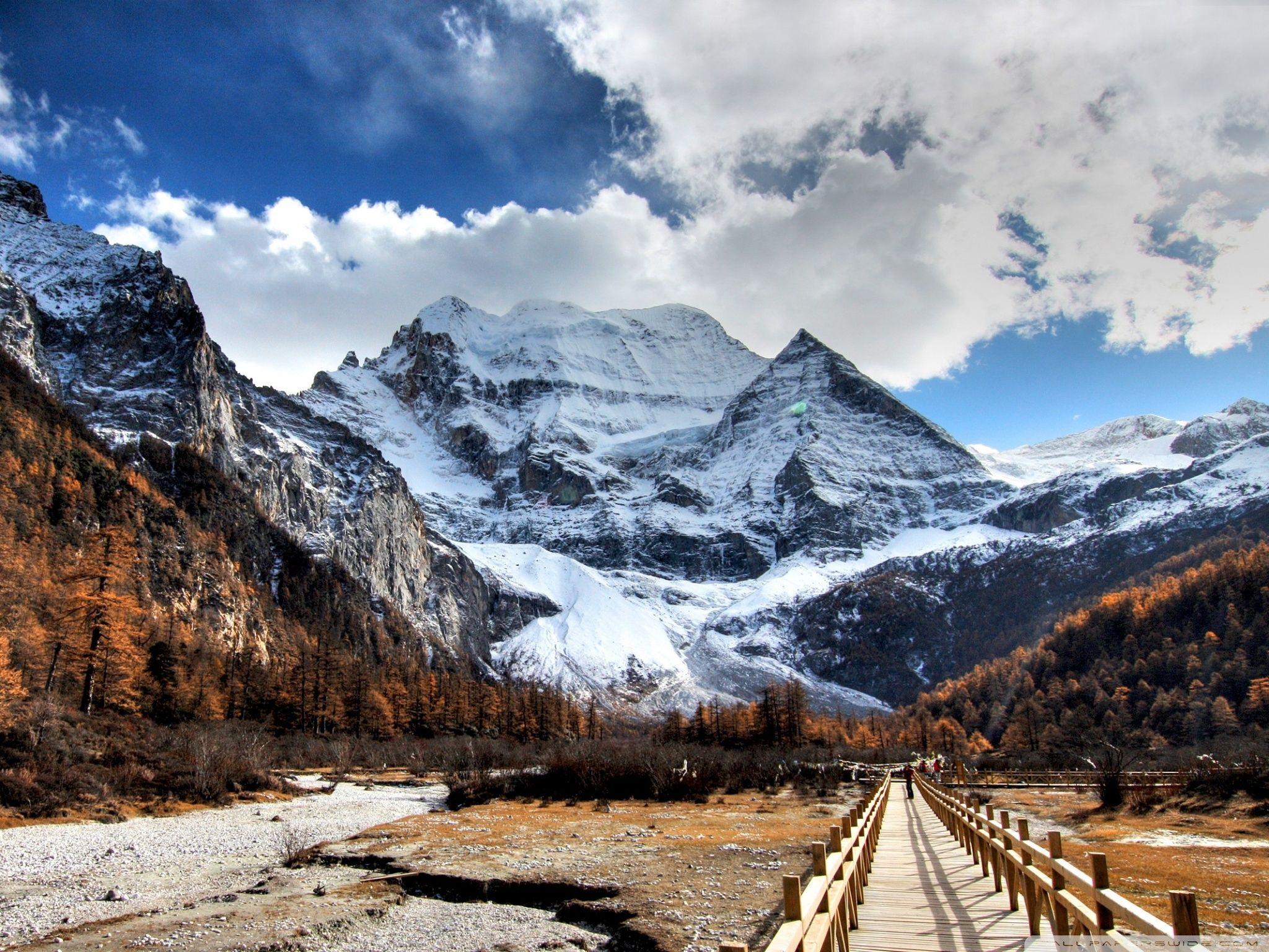 2048x1536 Beautiful Mountains Ultra HD Desktop Background Wallpaper for 4K